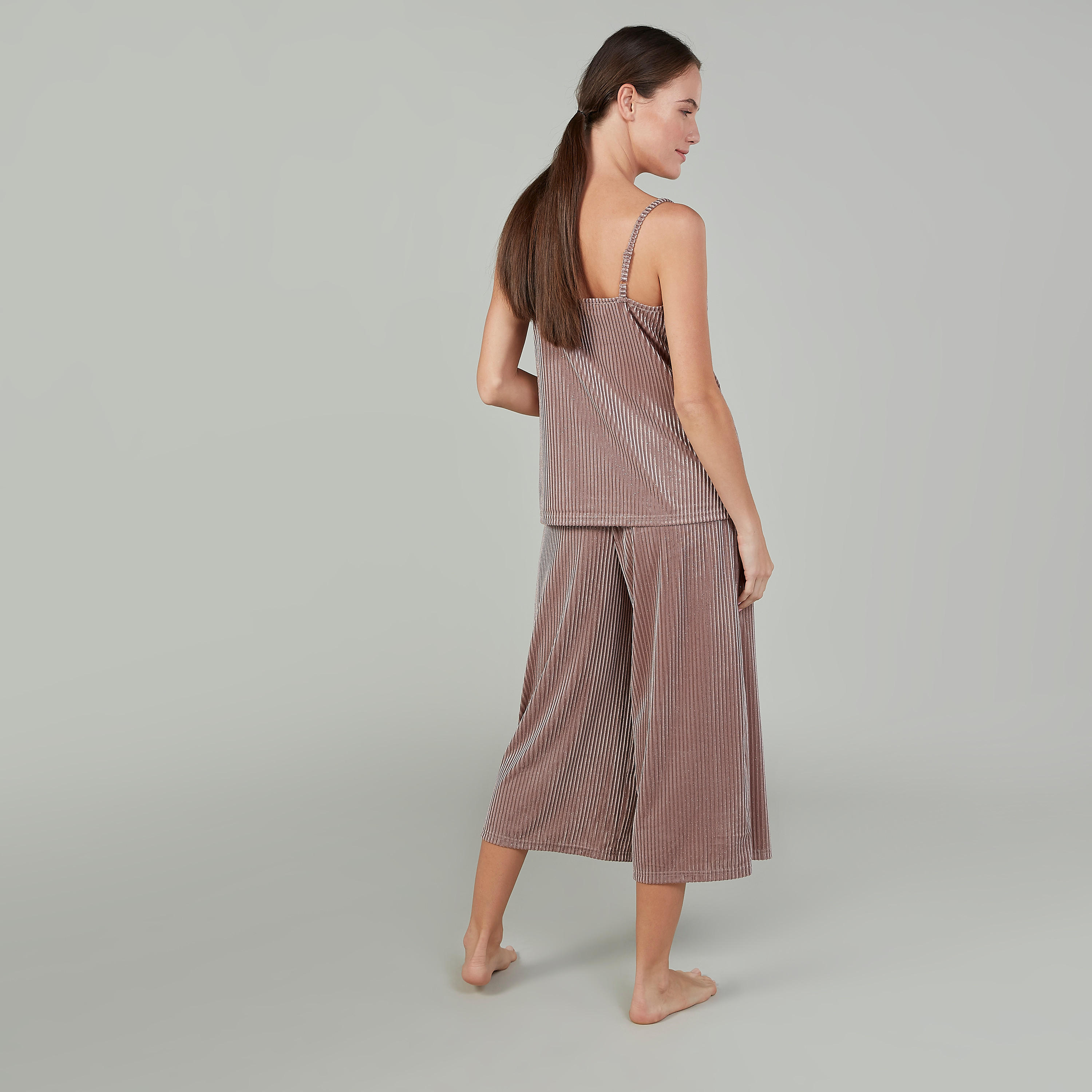 Textured Sleeveless Top and 3/4 Pyjama Set-women-clothing-nightwear-pyjamas-longsets-image-2