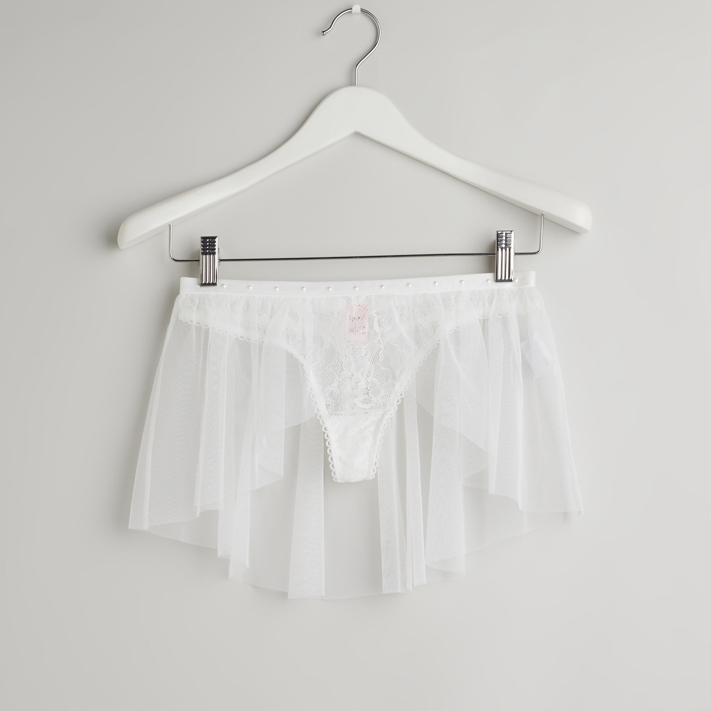 صدريّة مزينة بالدانتيل مع ثونغ-women-clothing-nightwear-pyjamas-longsets-image-6