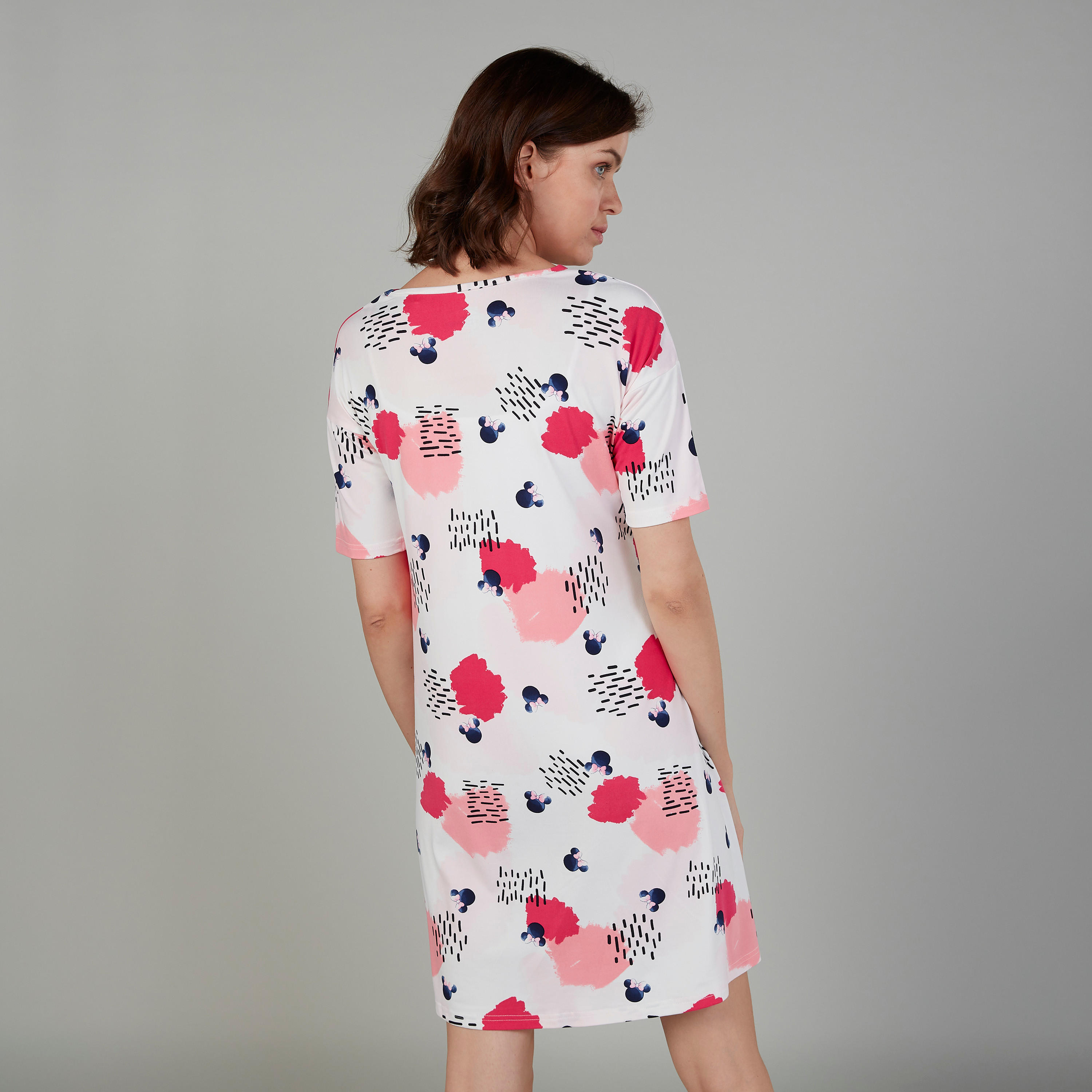 فستان نوم بأكمام قصيرة وأربطة بطبعات ميني ماوس-women-clothing-nightwear-nighties-image-4