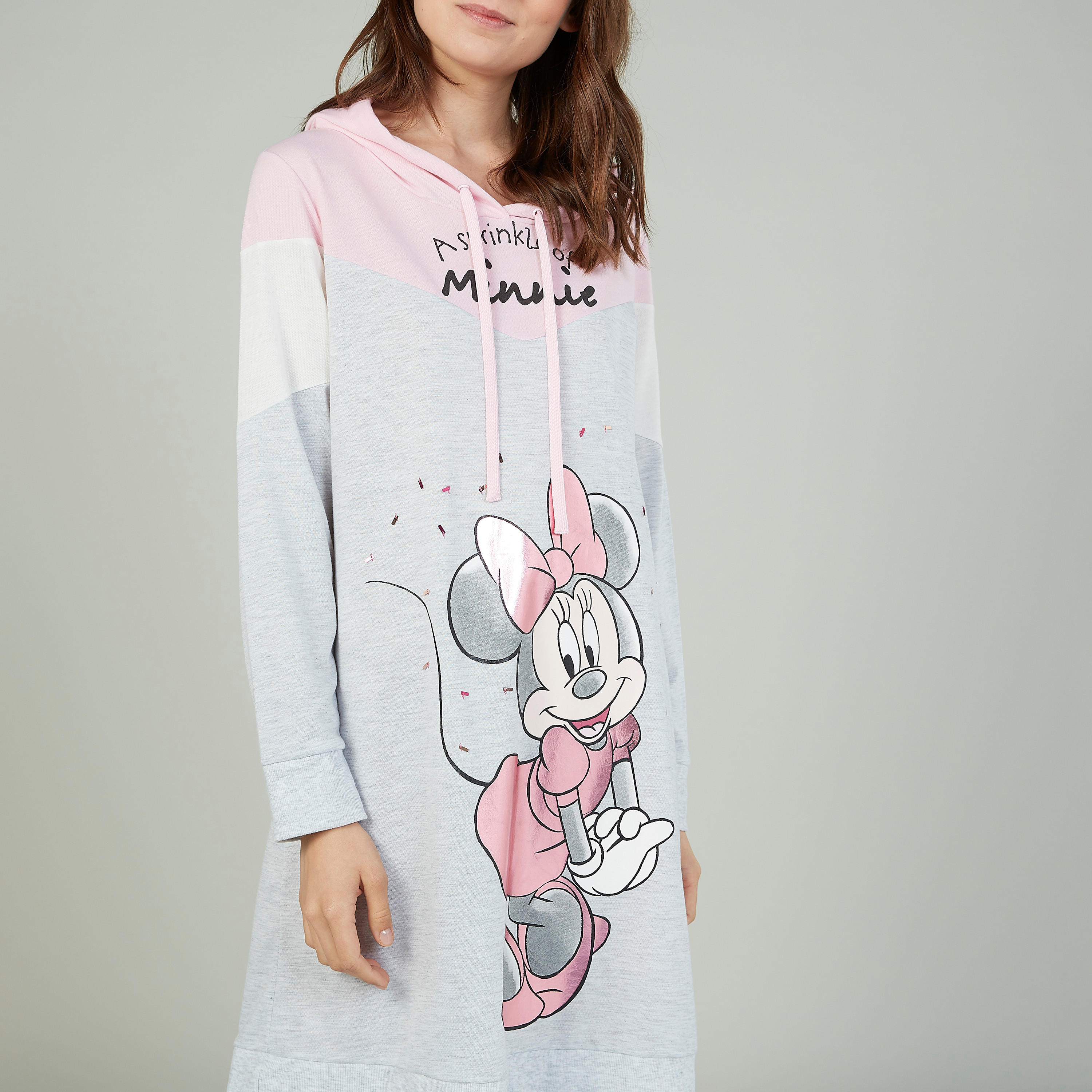 فستان نوم بأكمام طويلة وطبعات ميني ماوس-women-clothing-nightwear-nighties-image-3