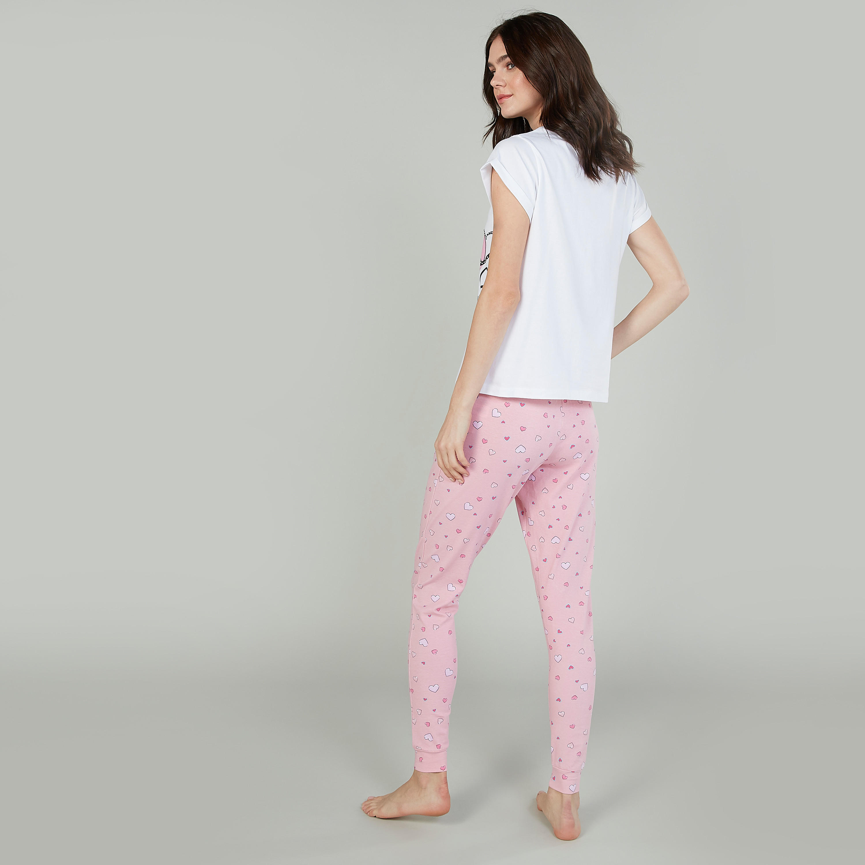 طقم بنطلون رياضي طويل مع تيشيرت بياقة مستديرة وطبعات ميني ماوس-women-clothing-nightwear-pyjamas-longsets-image-4