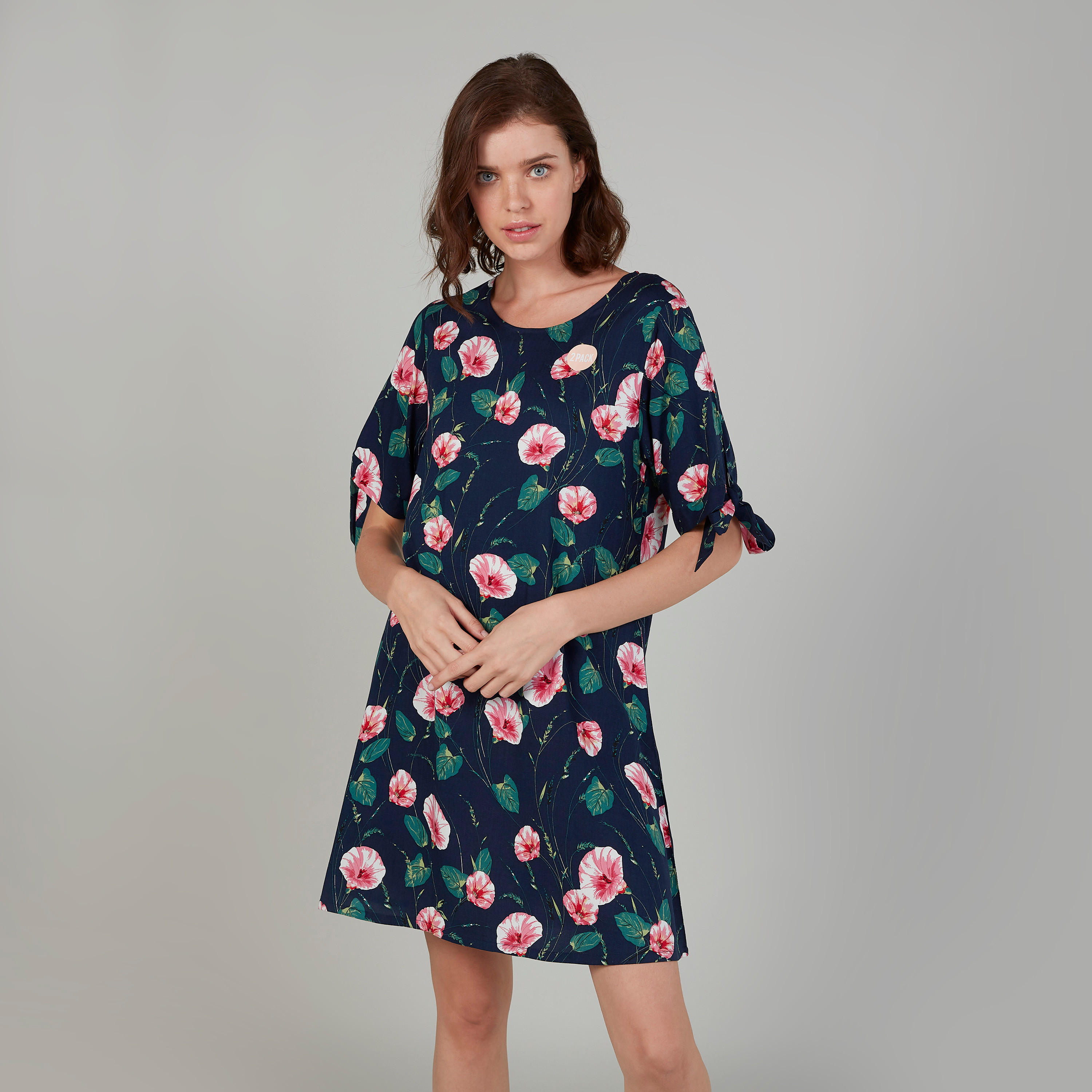 قميص نوم بألوان متعددة بياقة مستديرة وأكمام 3/4 - طقم من قطعتين-women-clothing-nightwear-nighties-image-2