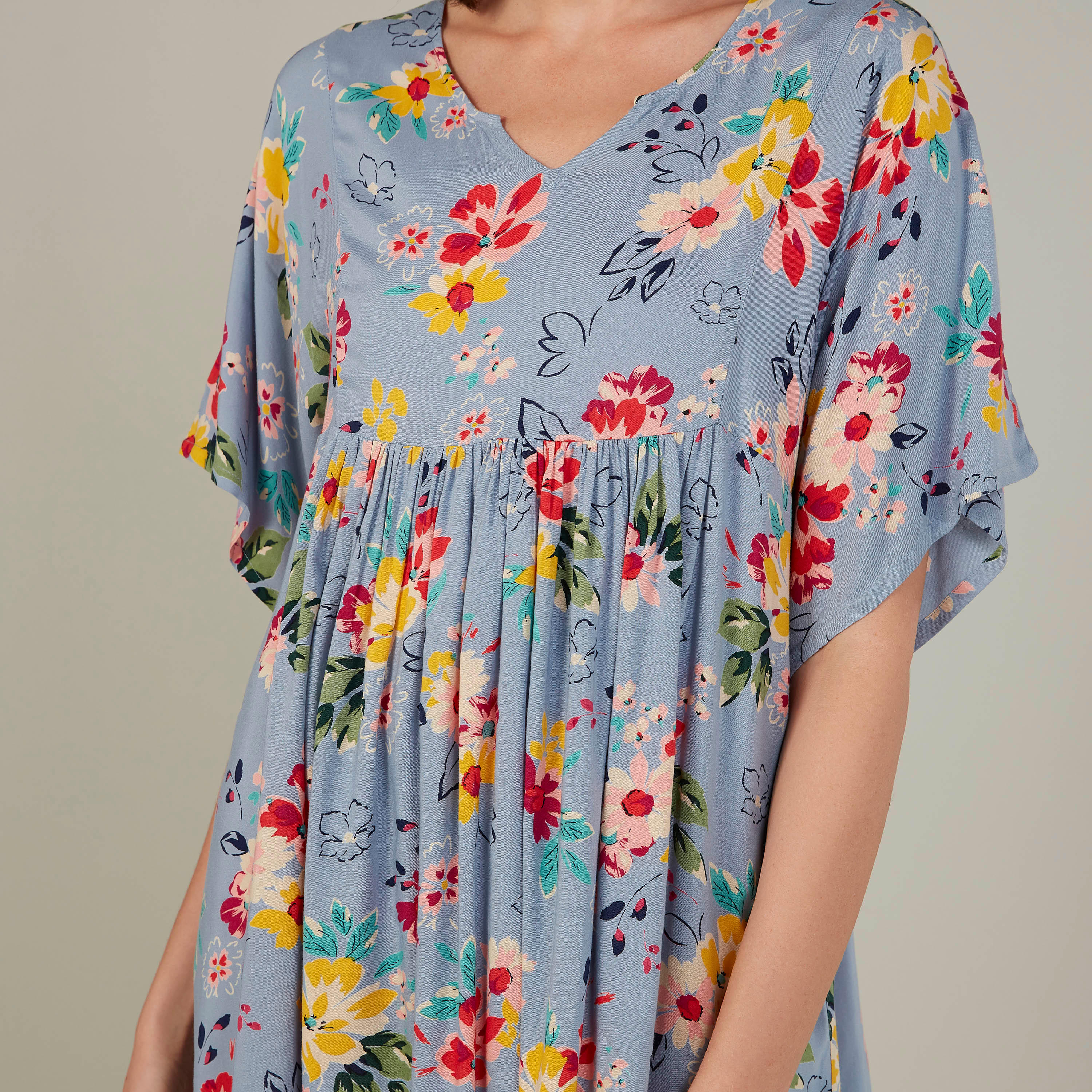 قميص نوم بياقة V وأكمام واسعة بألوان متعددة - طقم من قطعتين-women-clothing-nightwear-nighties-image-4