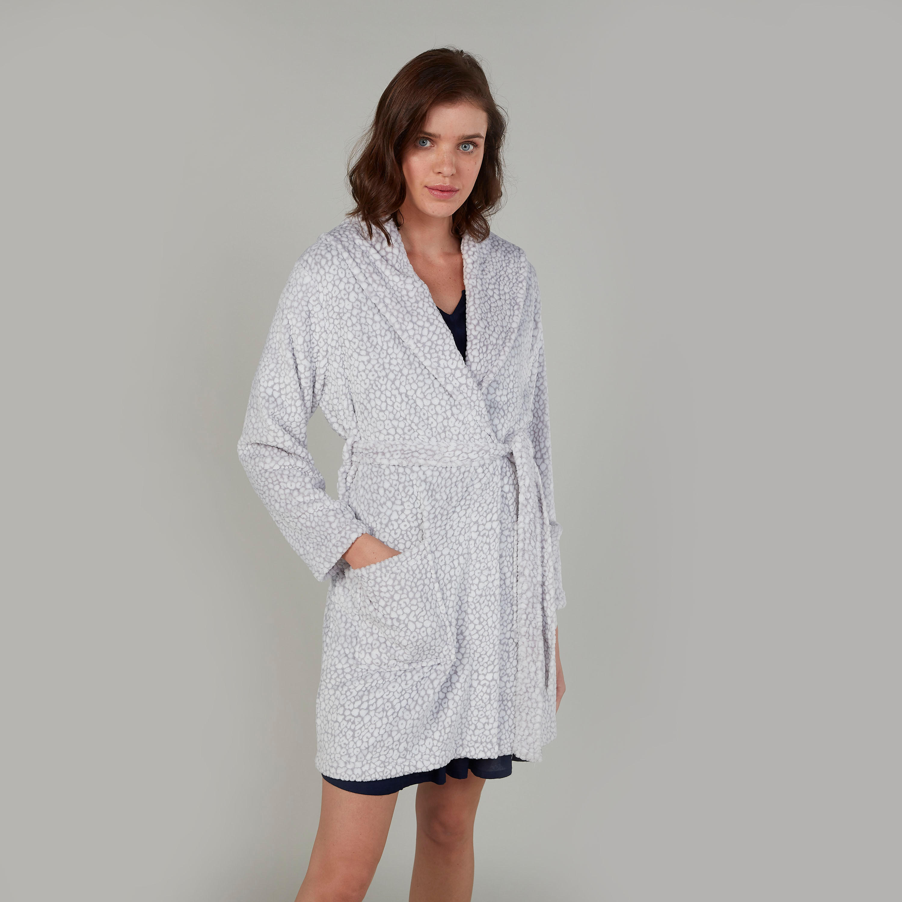 روب بارز الملمس بأكمام طويلة وأربطة-women-clothing-nightwear-robes-image-1