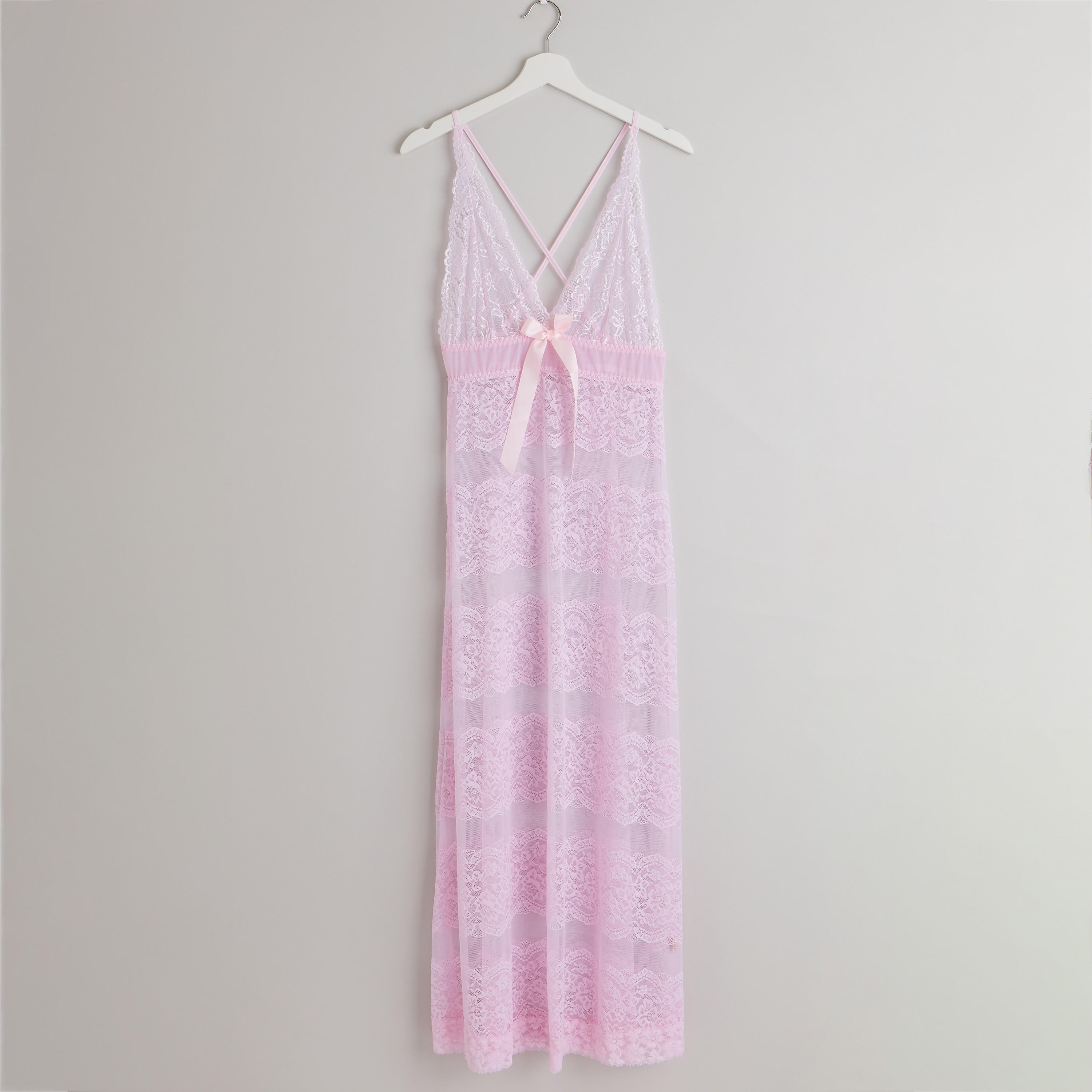 قميص نوم طويل بياقة V وتفاصيل دانتيل مع ثونج-women-clothing-nightwear-nighties-image-6