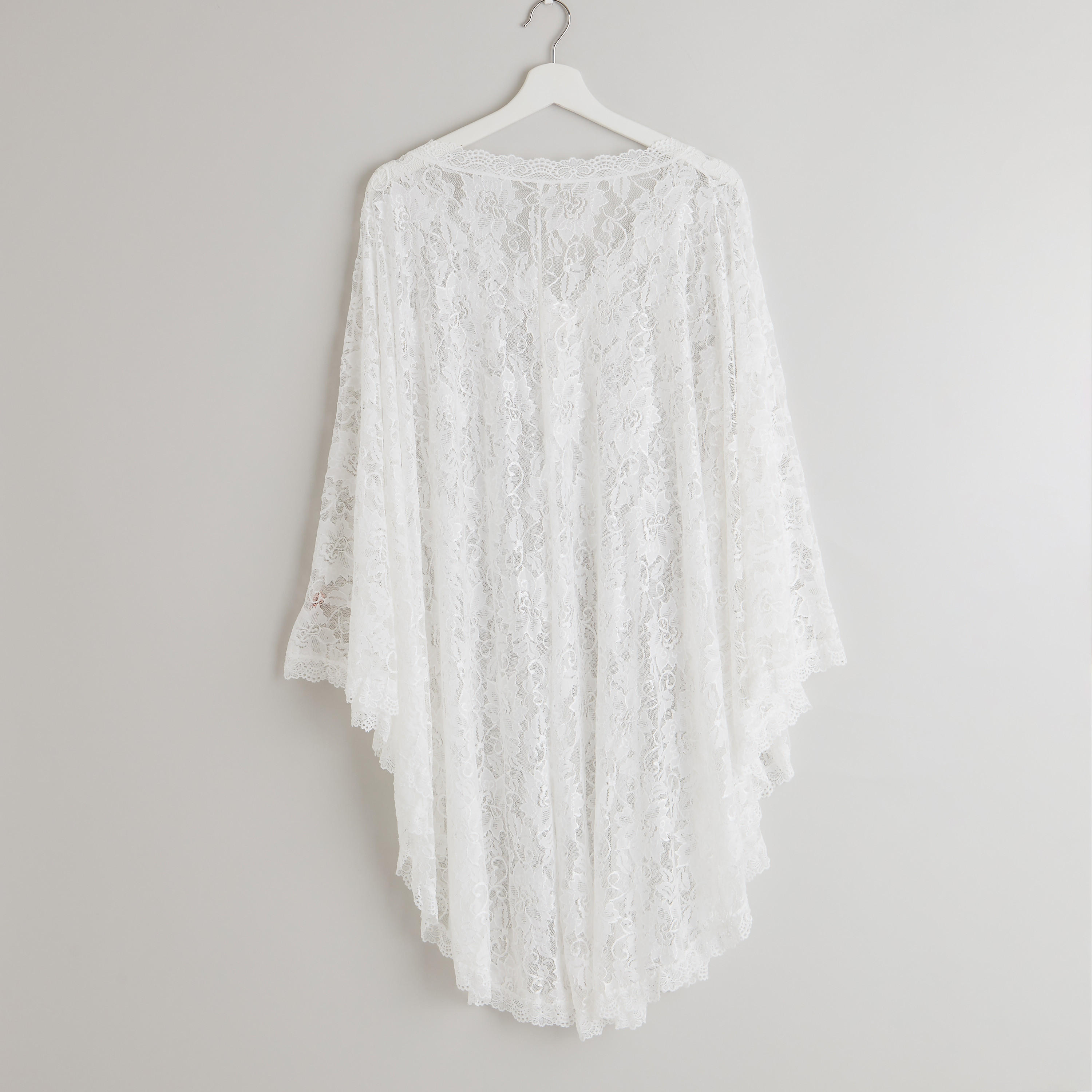 فستان بأكمام واسعة بتفاصيل دانتيل مع لباس داخلي-women-clothing-nightwear-nighties-image-3