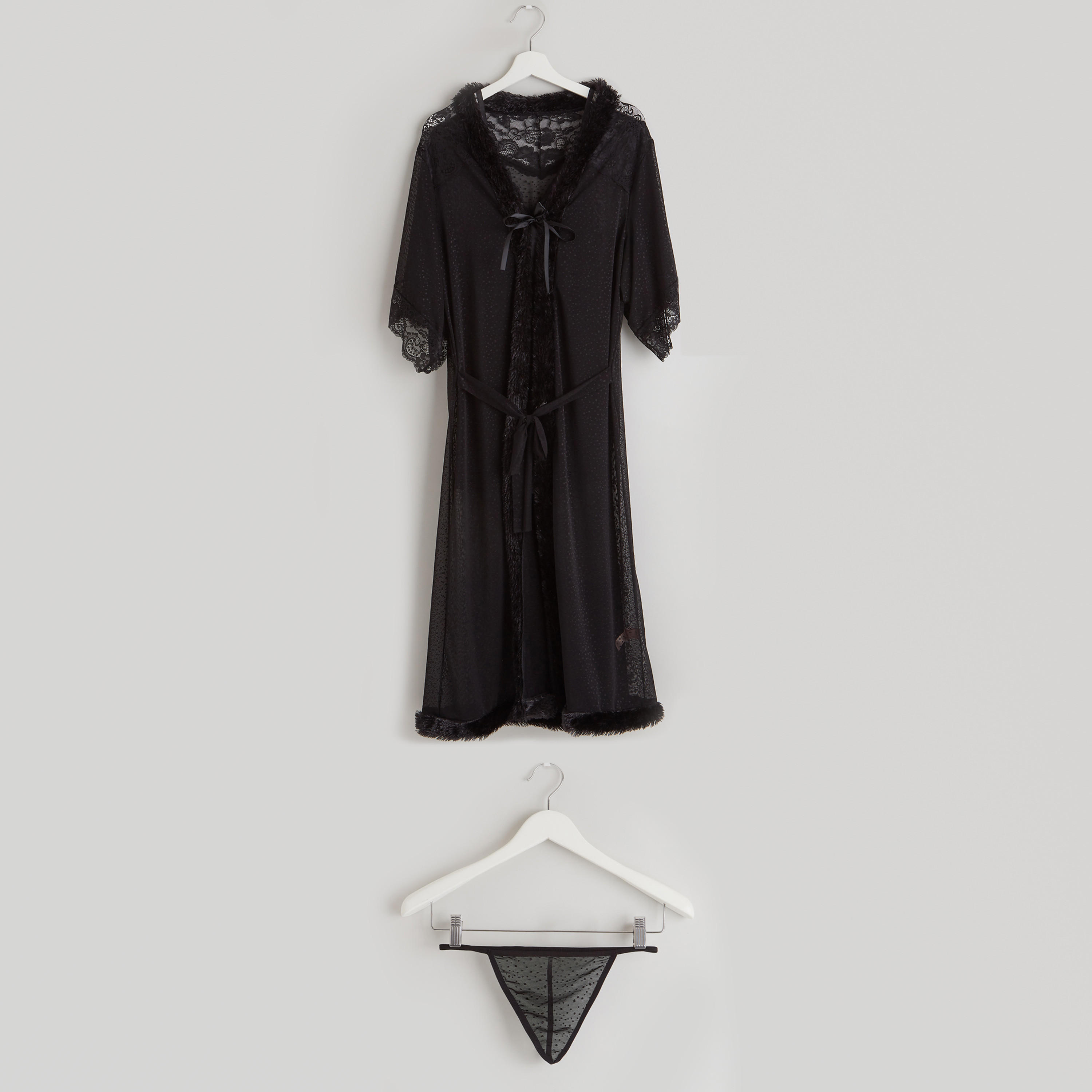 طقم نوم بتفاصيل دانتيل مع أربطة وثونغ - 3 قطع-women-clothing-nightwear-nighties-image-1