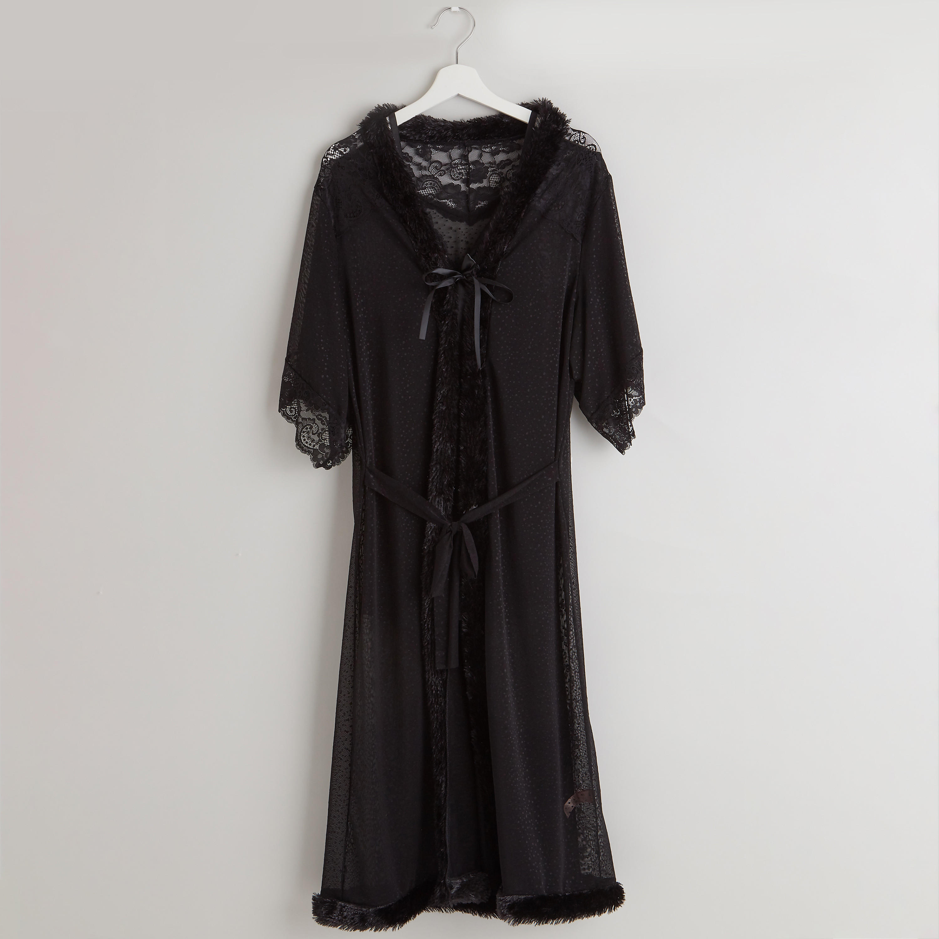 طقم نوم بتفاصيل دانتيل مع أربطة وثونغ - 3 قطع-women-clothing-nightwear-nighties-image-2