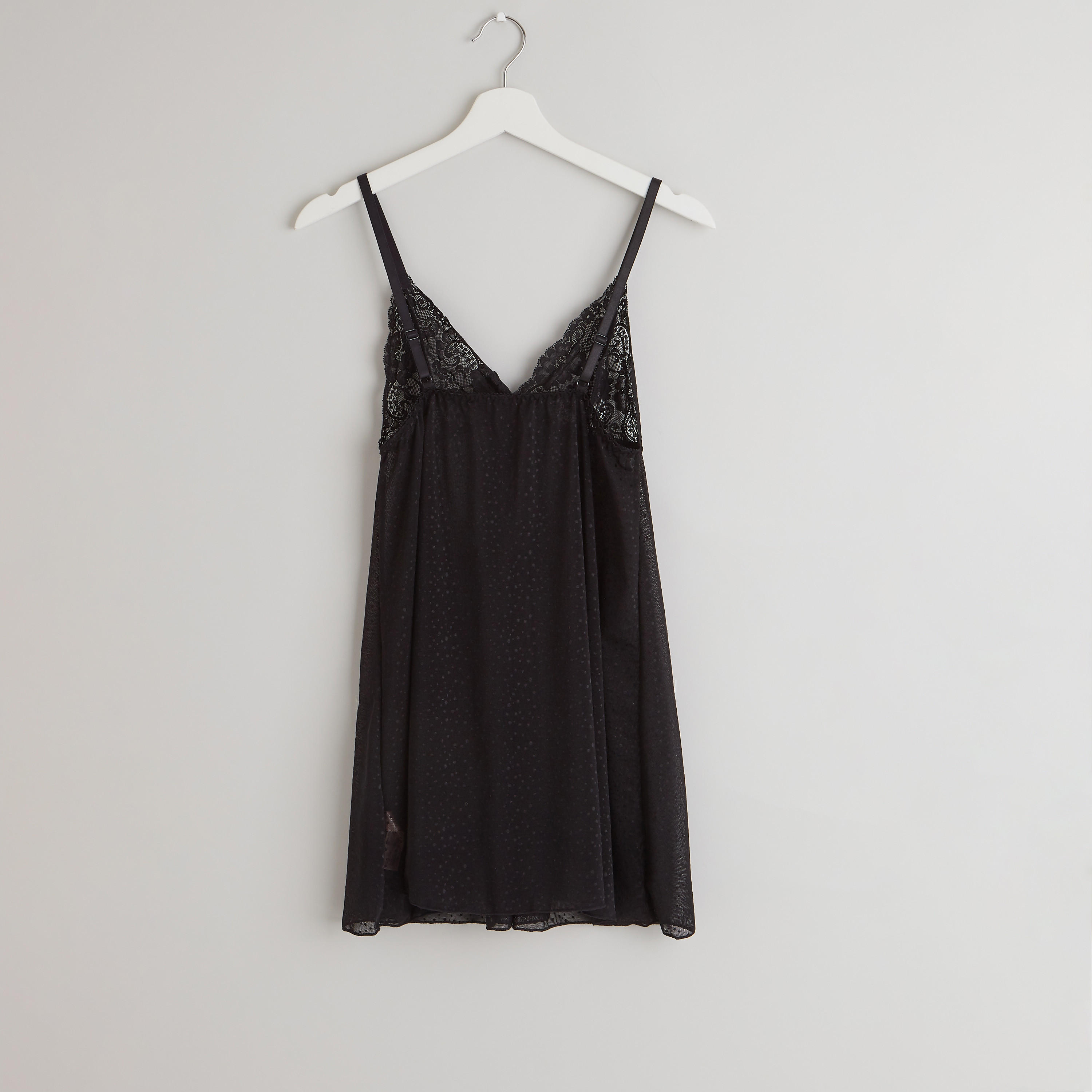 طقم نوم بتفاصيل دانتيل مع أربطة وثونغ - 3 قطع-women-clothing-nightwear-nighties-image-7