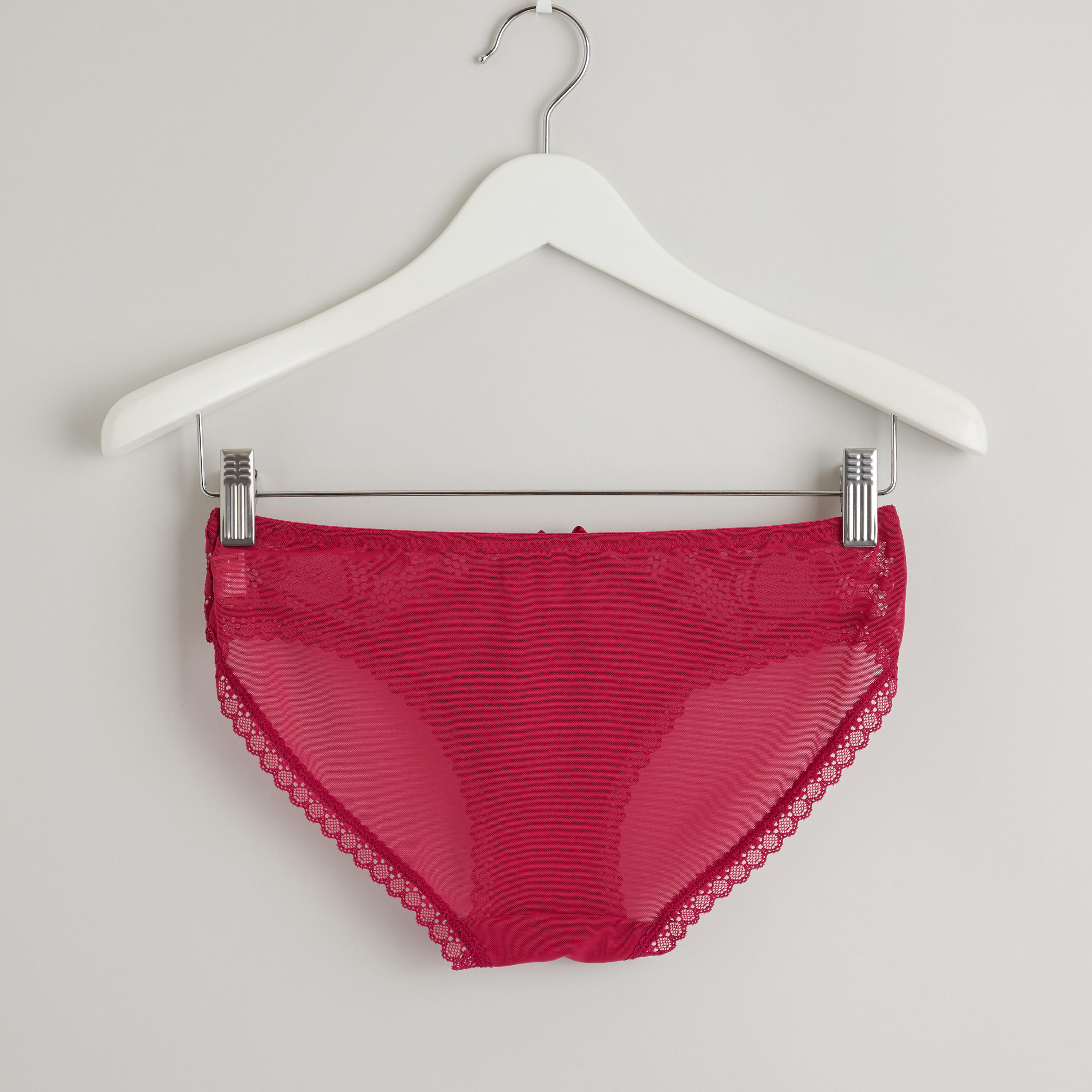 طقم سروال داخلي وصدريّة بالكونيت مبطّنة بتفاصيل دانتيل-women-clothing-lingerie-lingeriesets-image-6