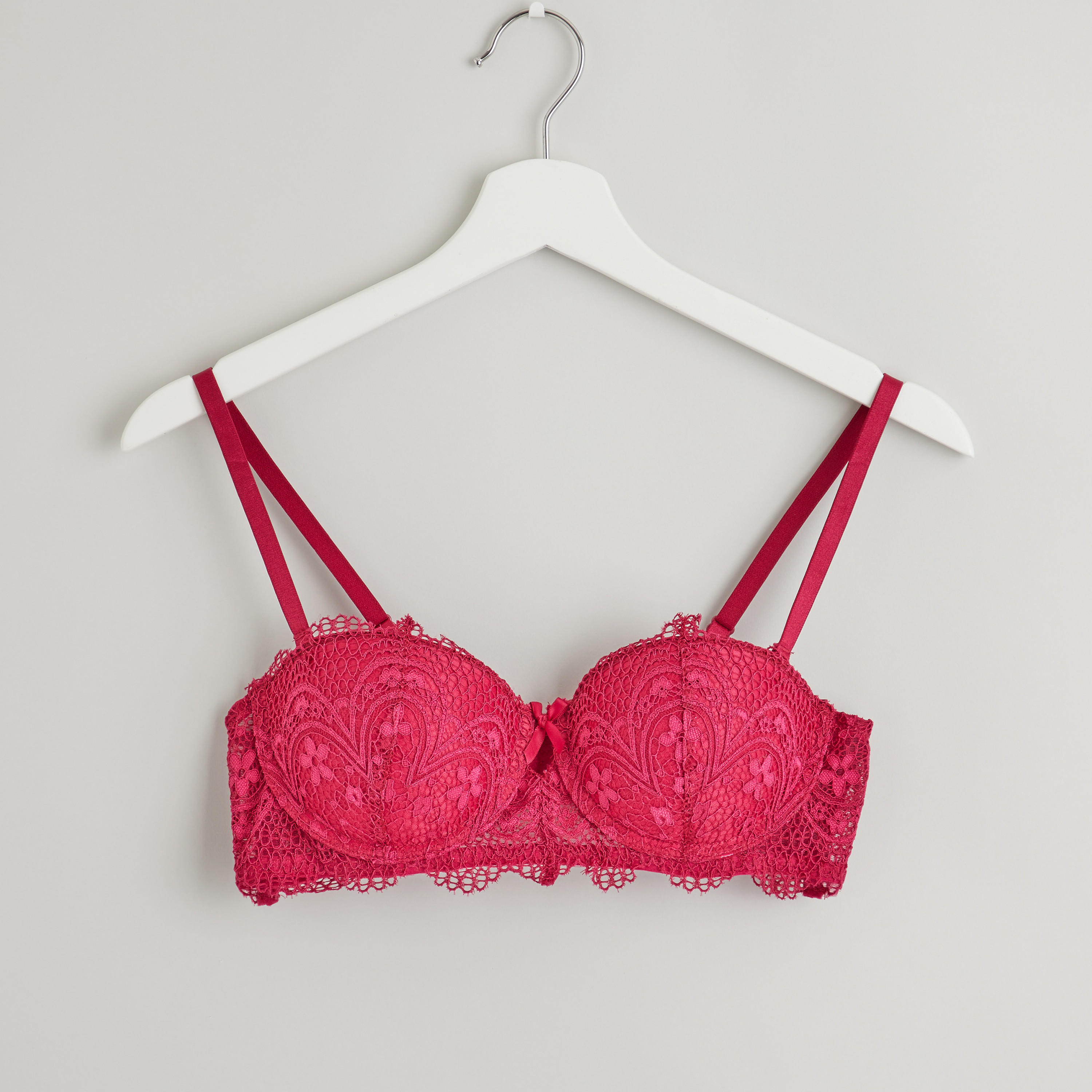 طقم سراويل داخلية وصدريّة مبطّنة بتفاصيل دانتيل-women-clothing-lingerie-lingeriesets-image-2