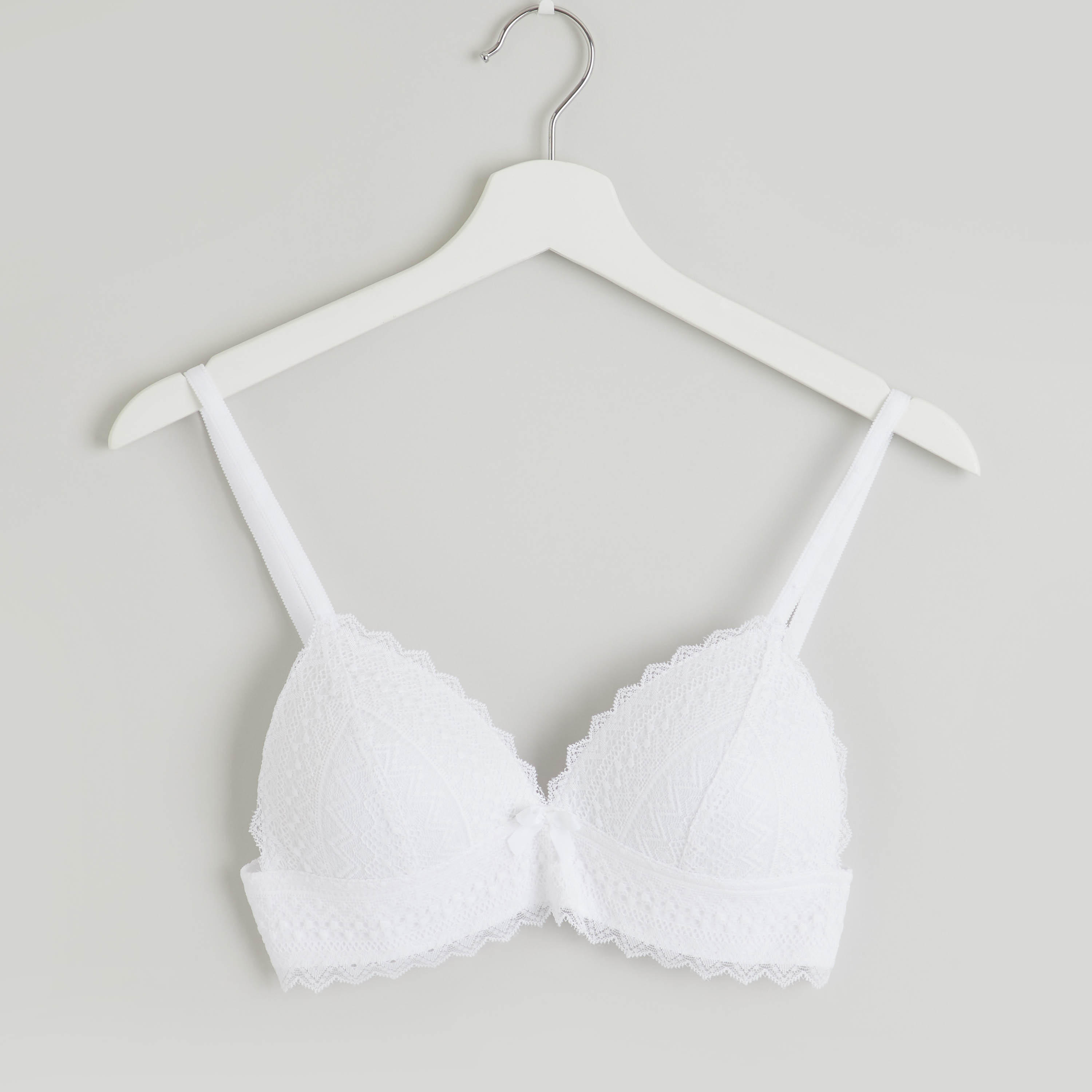 طقم سراويل داخلية وصدريّة مبطّنة بتفاصيل دانتيل-women-clothing-lingerie-lingeriesets-image-2