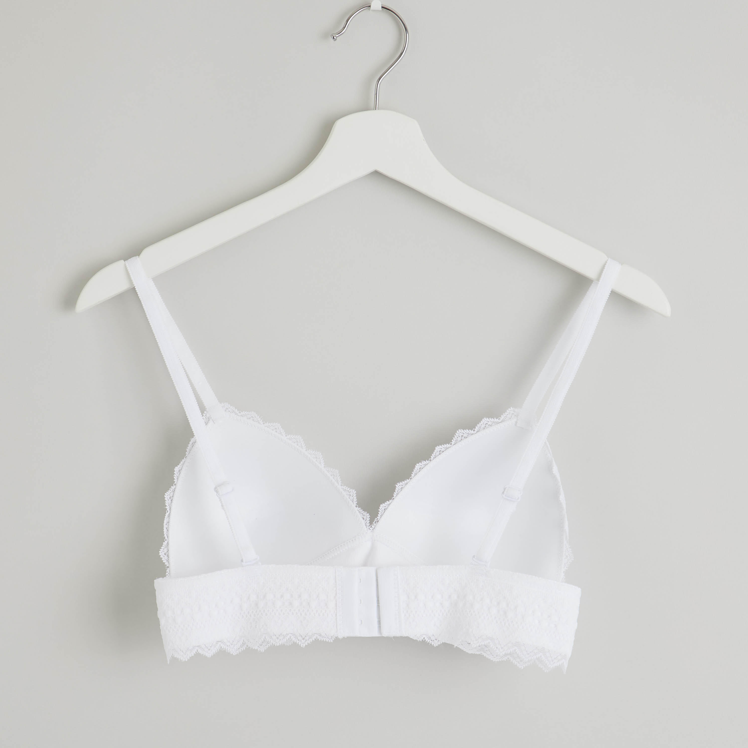 طقم سراويل داخلية وصدريّة مبطّنة بتفاصيل دانتيل-women-clothing-lingerie-lingeriesets-image-3
