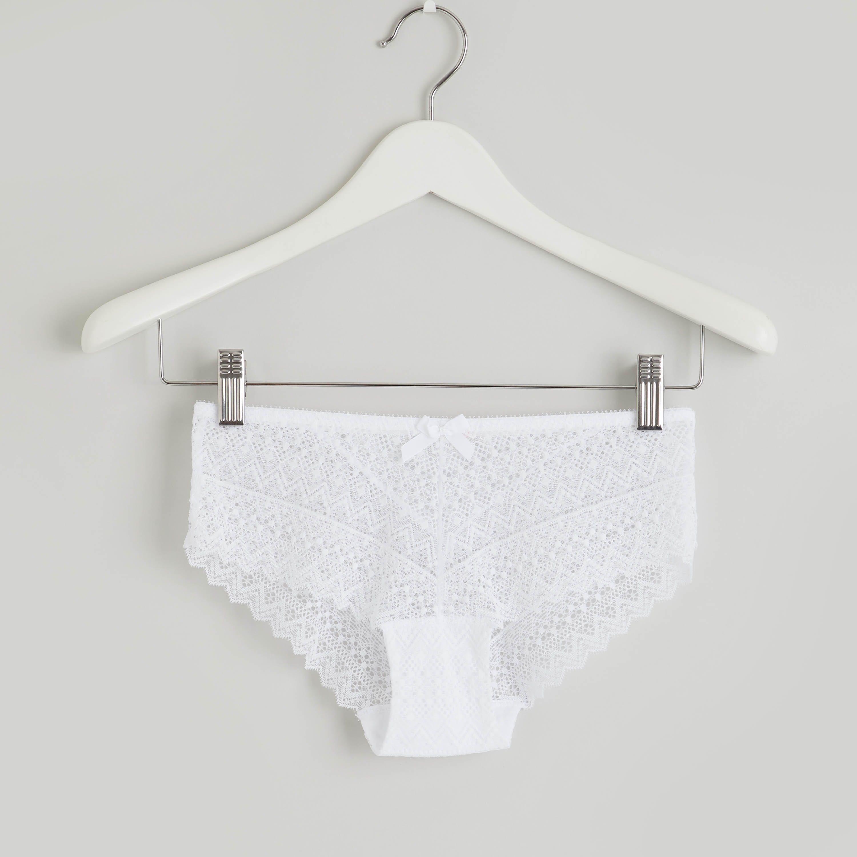 طقم سراويل داخلية وصدريّة مبطّنة بتفاصيل دانتيل-women-clothing-lingerie-lingeriesets-image-4