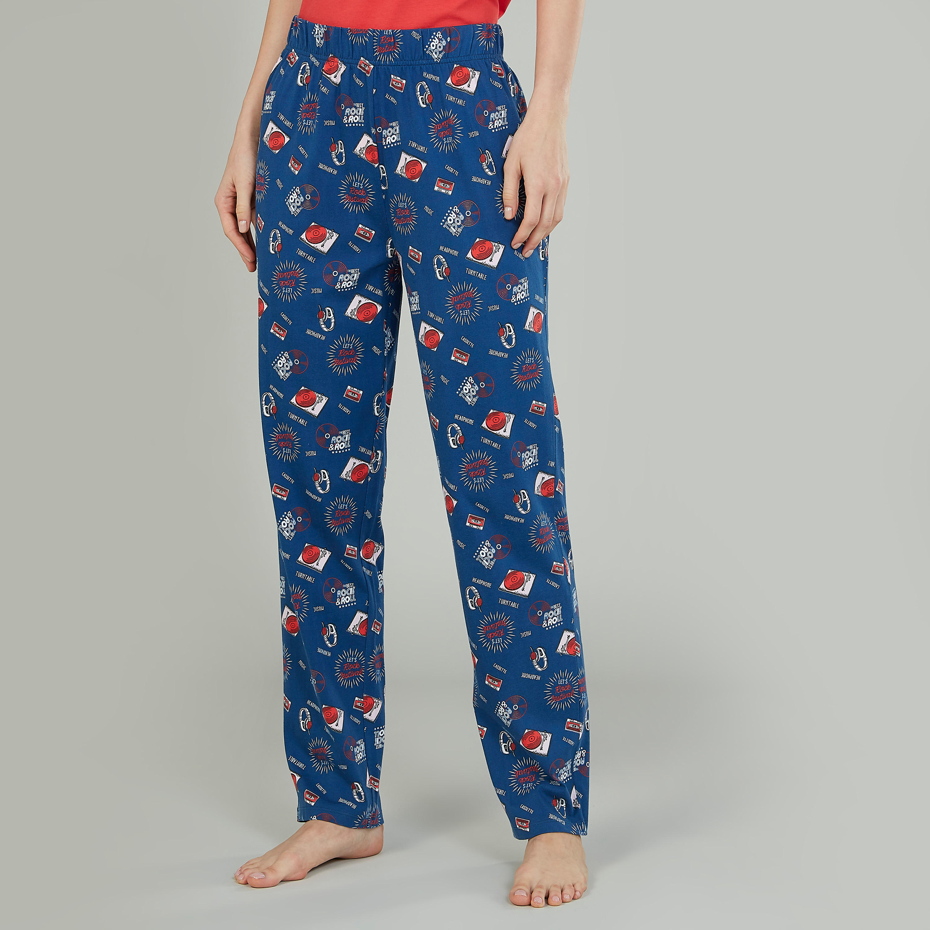 طقم بنطلون بيجاما وتيشيرت بياقة مستديرة وطبعات-women-clothing-nightwear-pyjamas-longsets-image-1