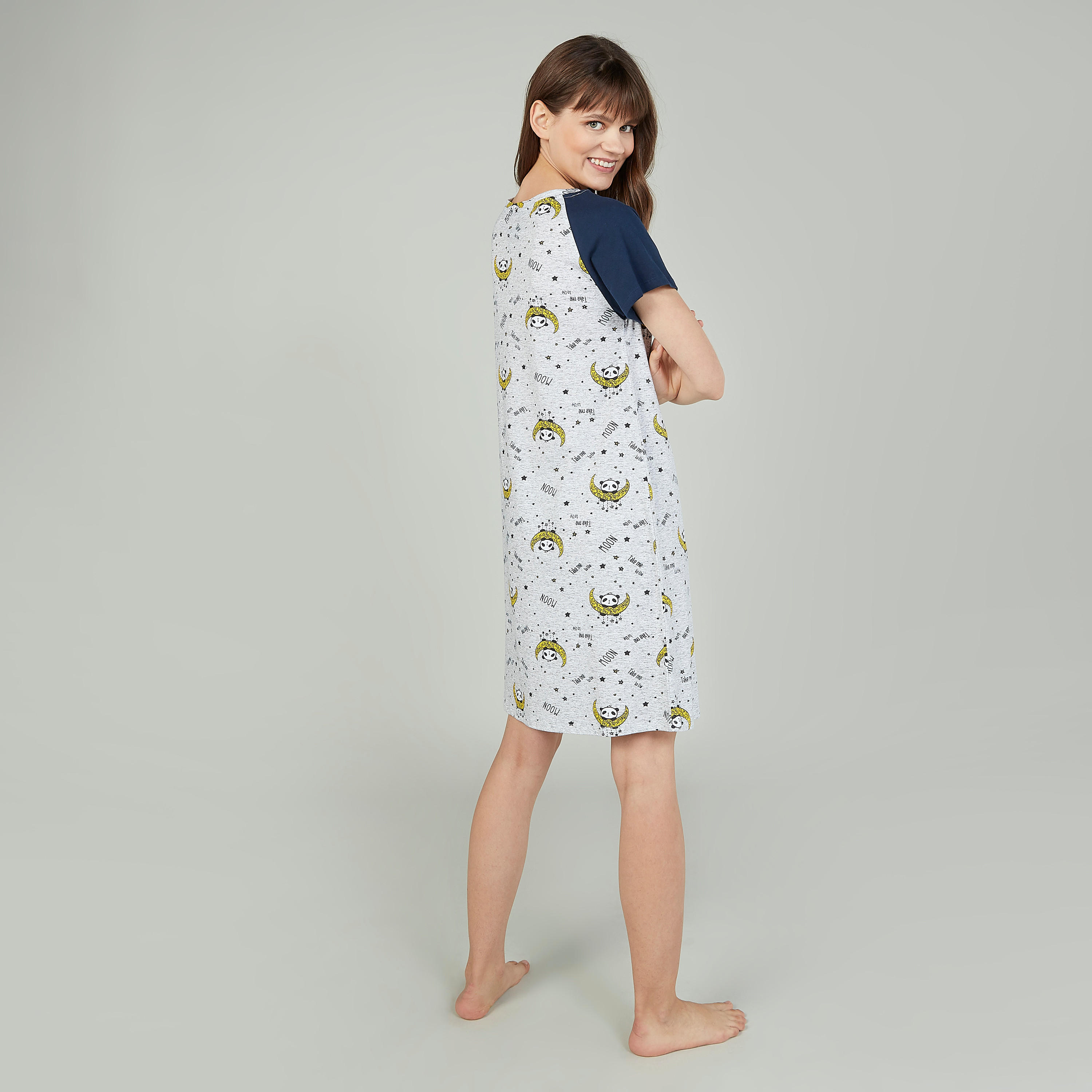 فستان نوم مستدام بأكمام مغايرة وطبعات- طقم من قطعتين-women-clothing-nightwear-nighties-image-4