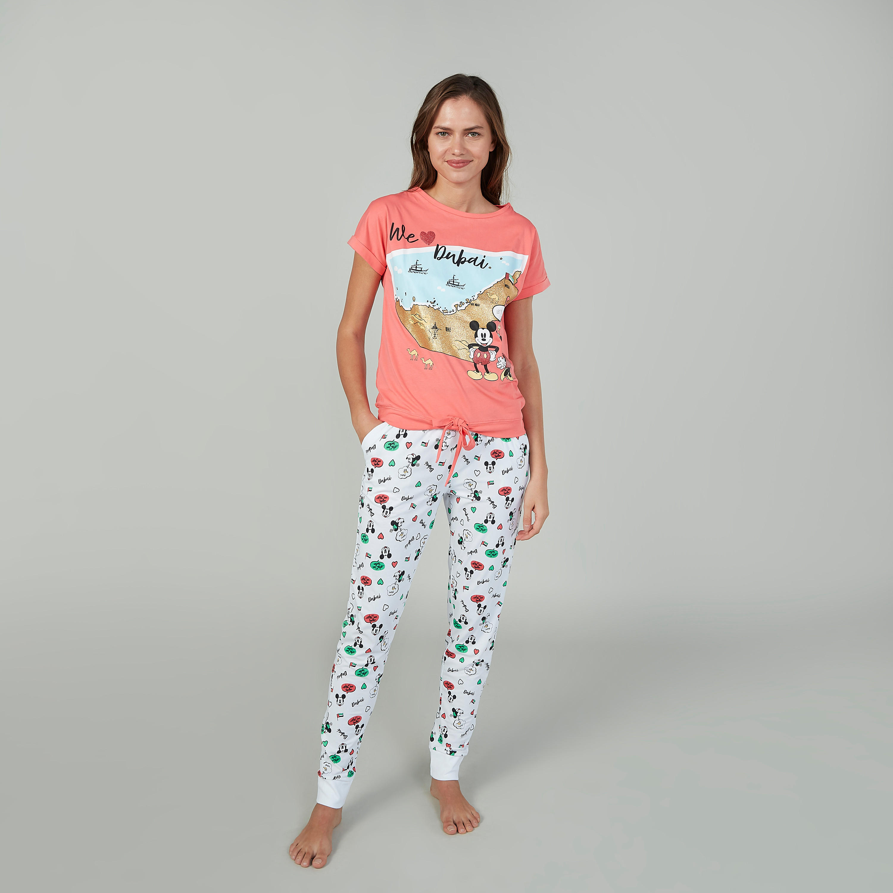 طقم بنطلون رياضي طويل مع تيشيرت بياقة مستديرة وطبعات ميكي ماوس-women-clothing-nightwear-pyjamas-longsets-image-1