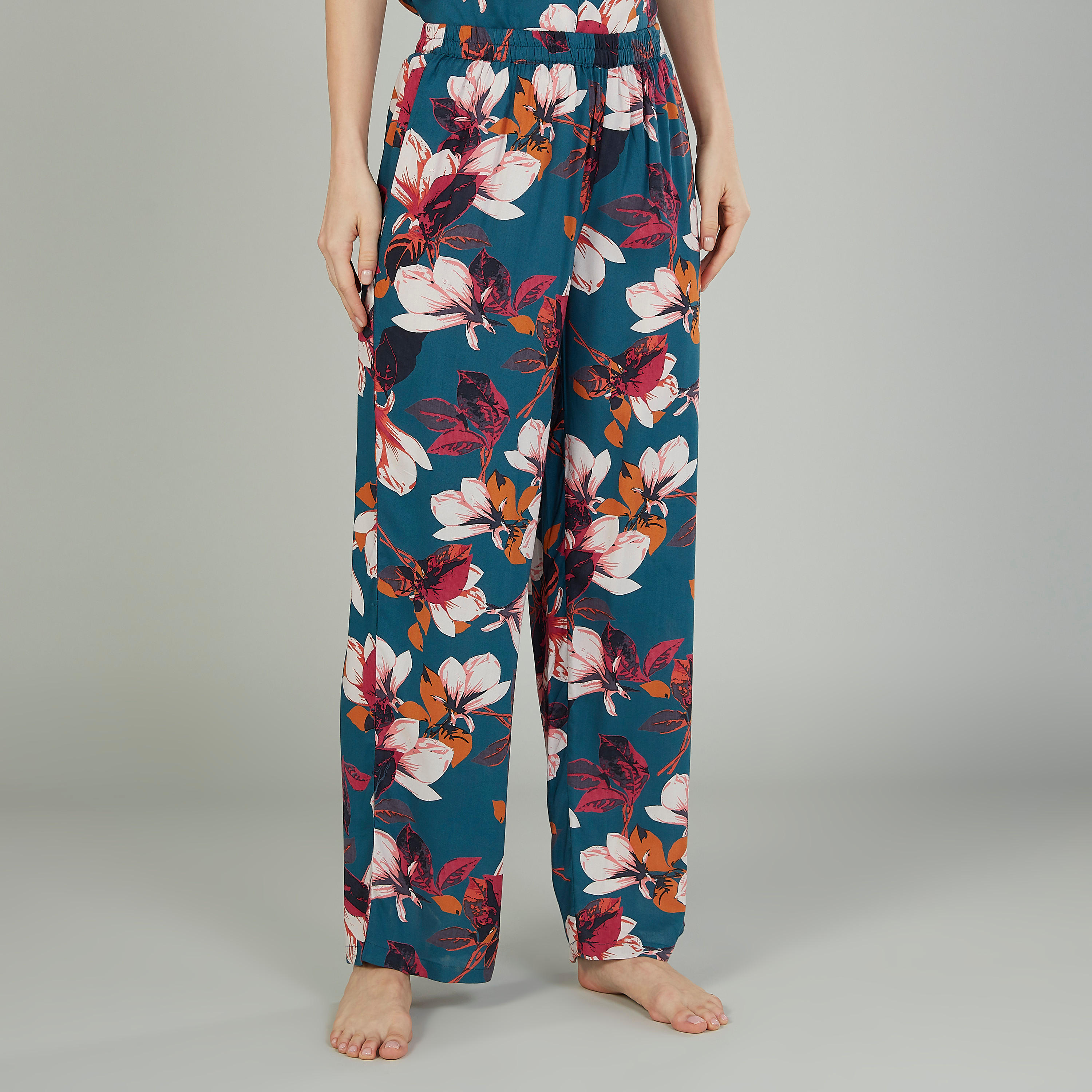 طقم بنطلون بيجاما وقناع للعينين وقميص بأكمام قصيرة وطبعات زهرية-women-clothing-nightwear-pyjamas-longsets-image-4