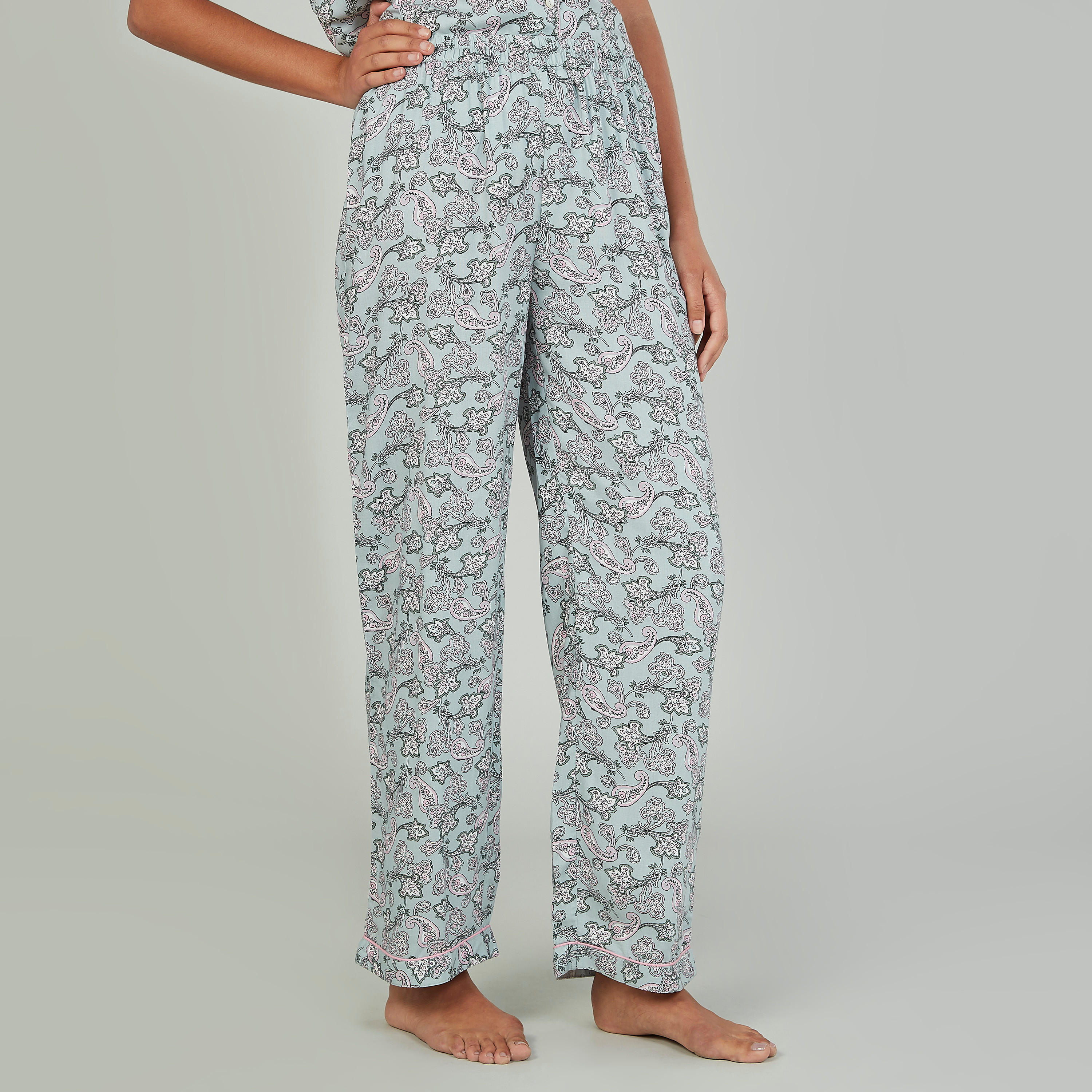 طقم بنطلون بيجاما طويل وقميص بأكمام قصيرة وطبعات-women-clothing-nightwear-pyjamas-longsets-image-4
