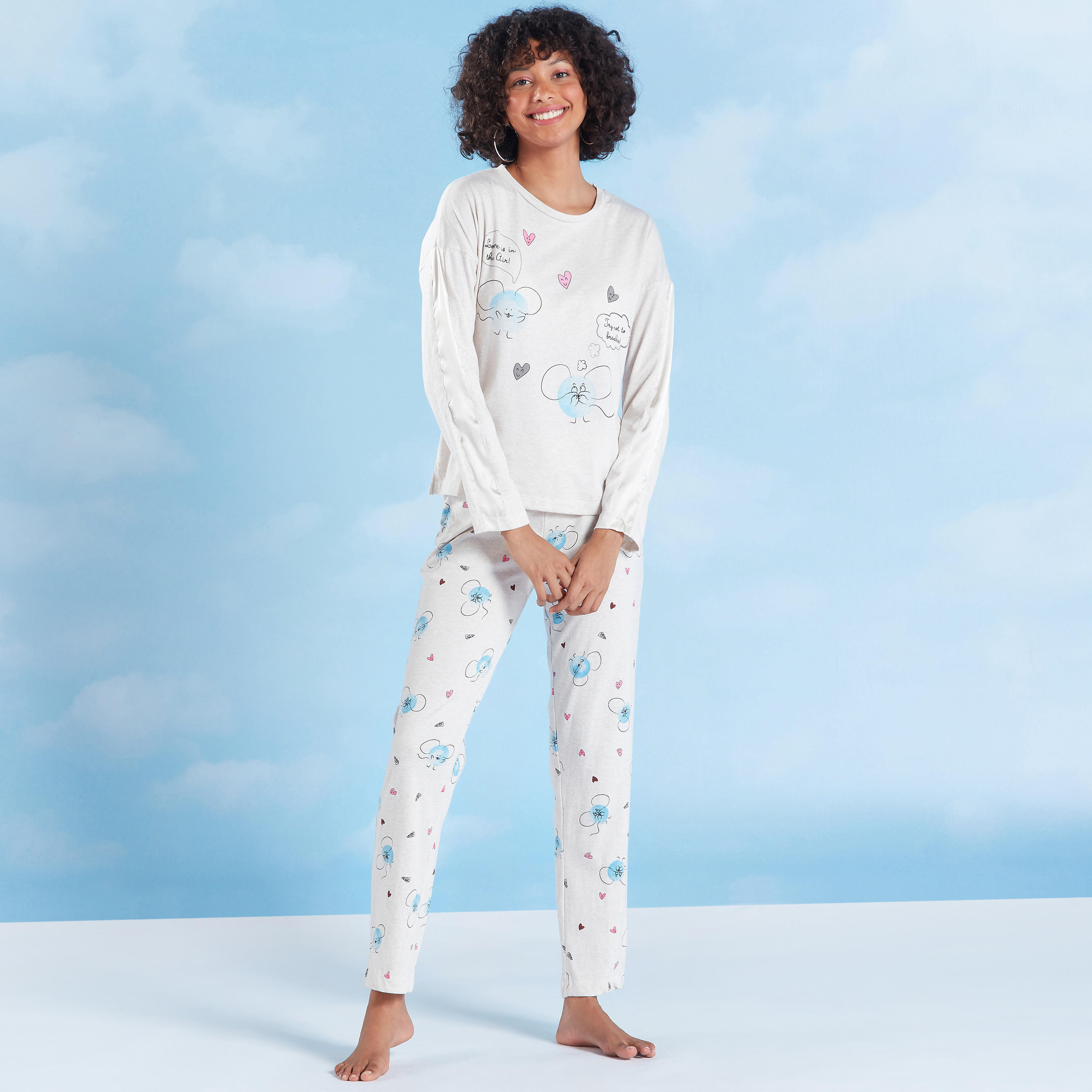 طقم بنطلون بيجاما طويل وتيشيرت بأكمام طويلة وطبعات-women-clothing-nightwear-pyjamas-longsets-image-3