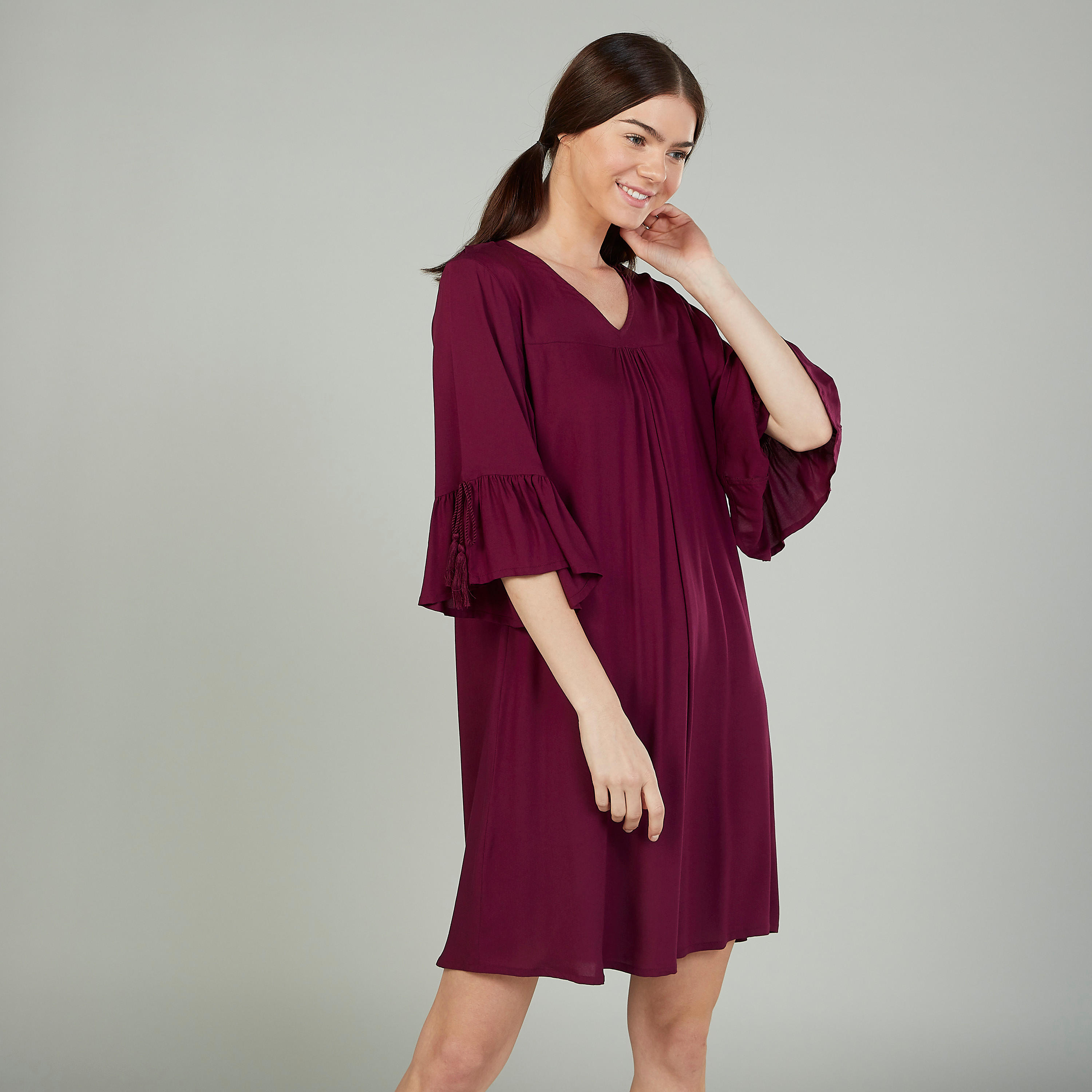 قميص نوم بياقة V وأكمام عريضة وألوان متعدّدة - طقم من قطعتين-women-clothing-nightwear-nighties-image-3