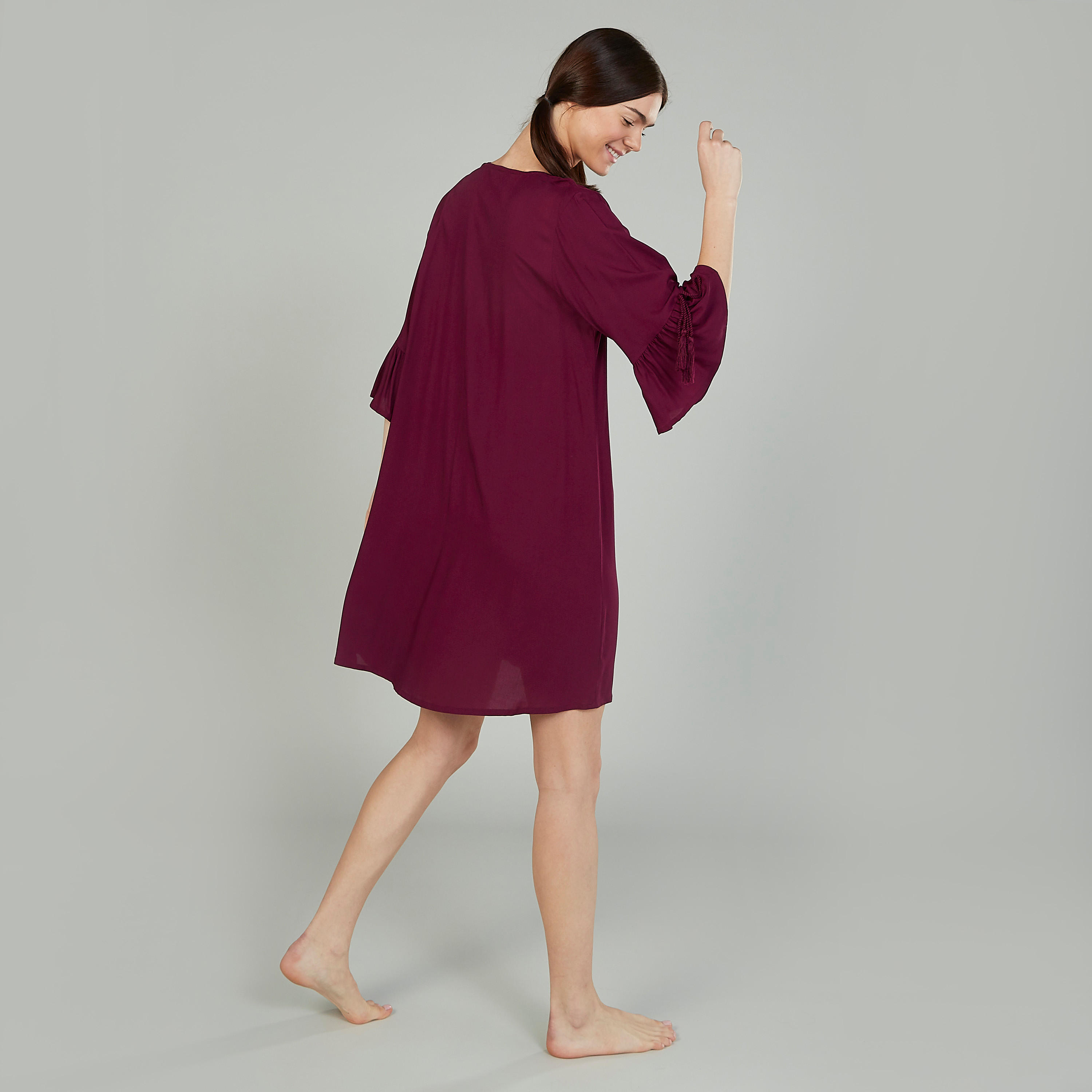 قميص نوم بياقة V وأكمام عريضة وألوان متعدّدة - طقم من قطعتين-women-clothing-nightwear-nighties-image-5