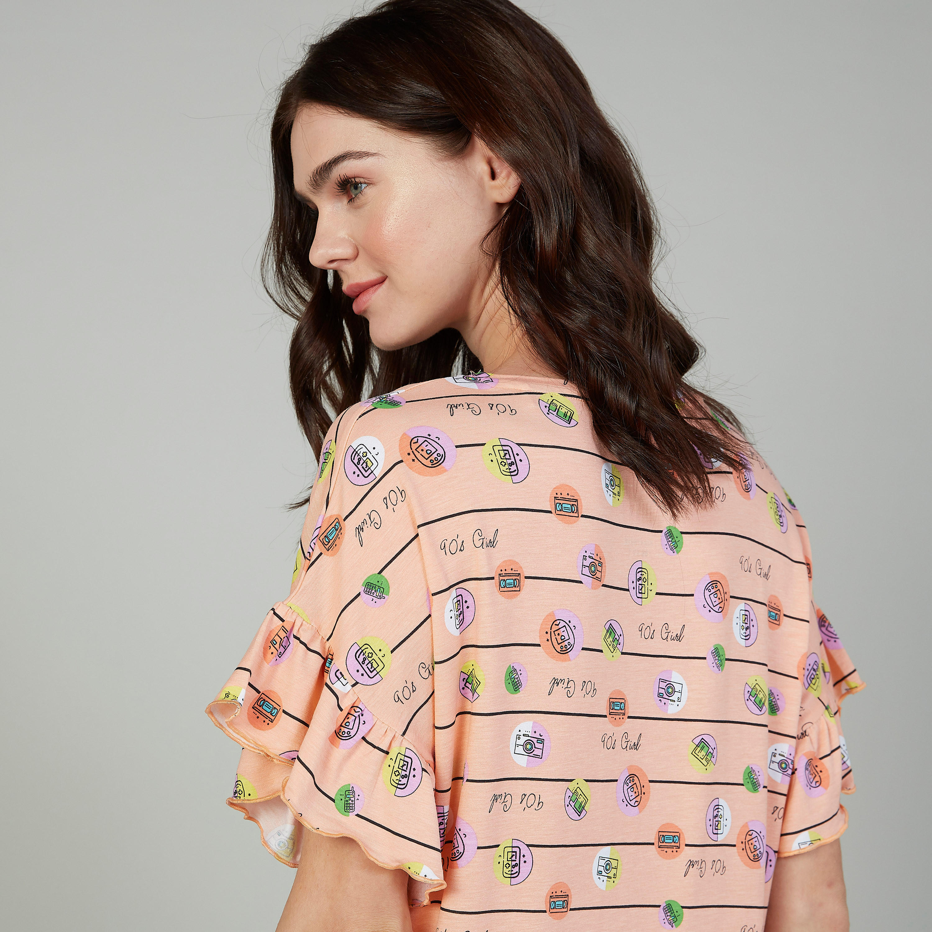 فستان نوم بياقة مستديرة وأكمام كشكشة مع طبعات-women-clothing-nightwear-nighties-image-3