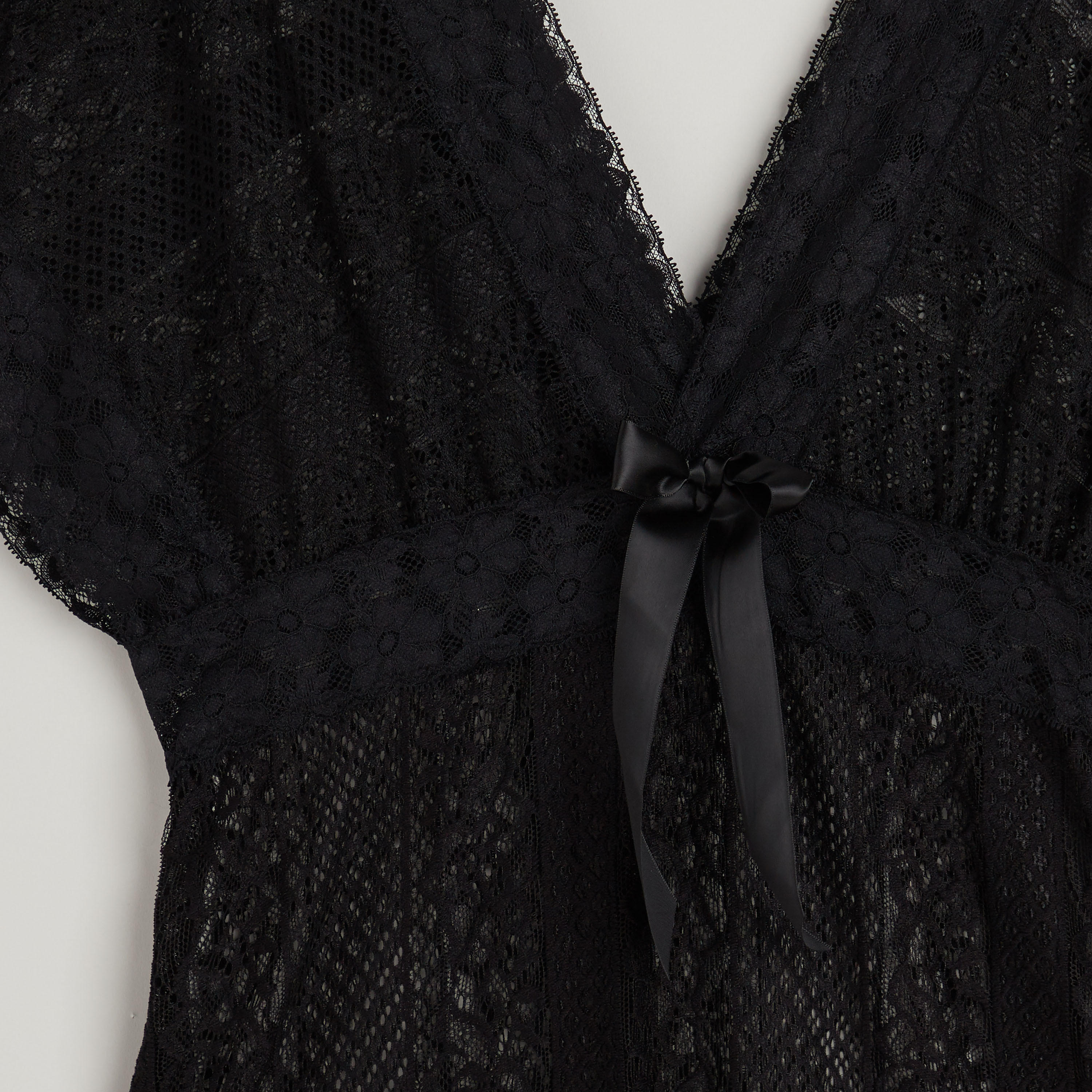 فستان نوم دانتيل بياقة V مع ثونج-women-clothing-nightwear-nighties-image-3