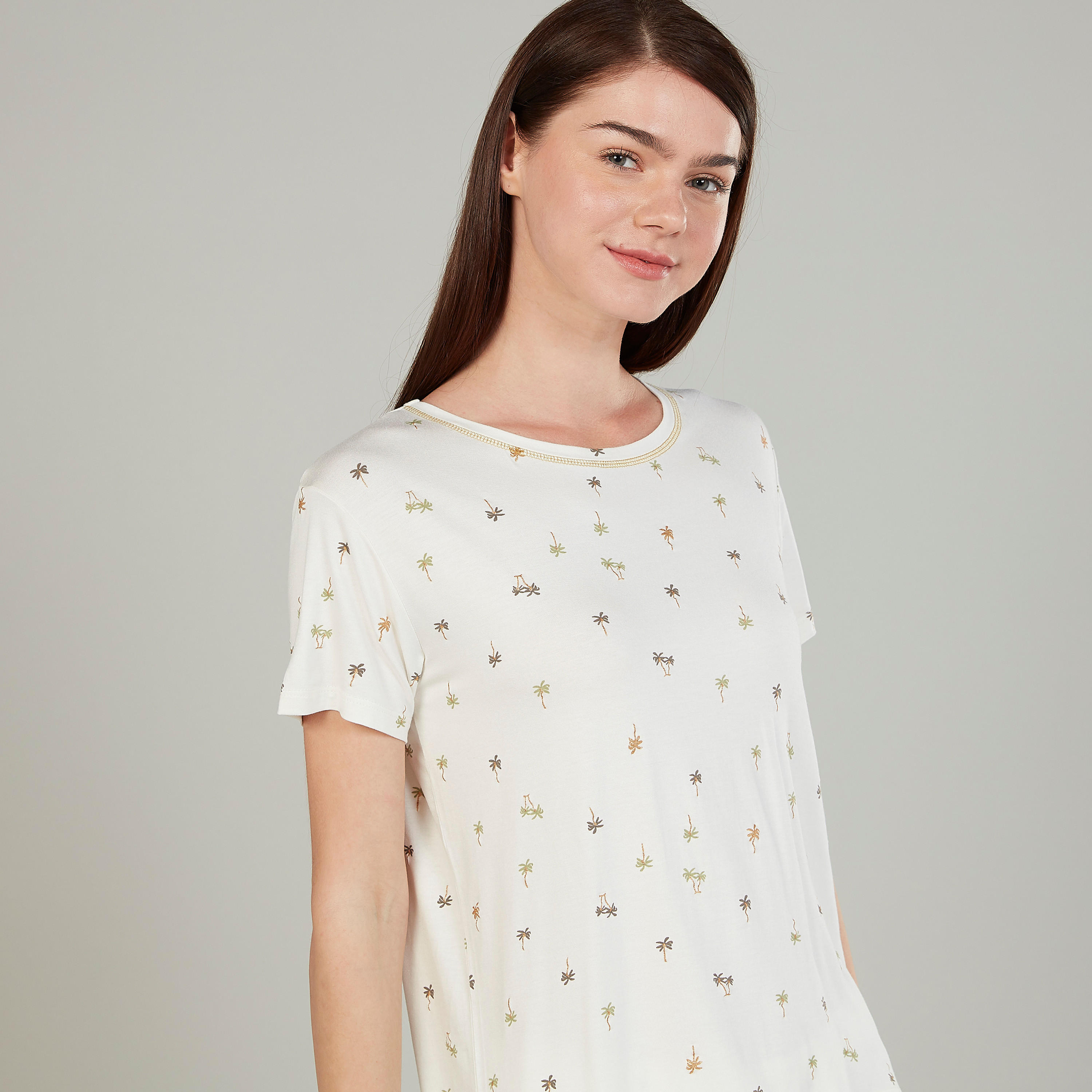 طقم بيجاما وتيشيرت بياقة مستديرة وطبعات-women-clothing-nightwear-pyjamas-longsets-image-3