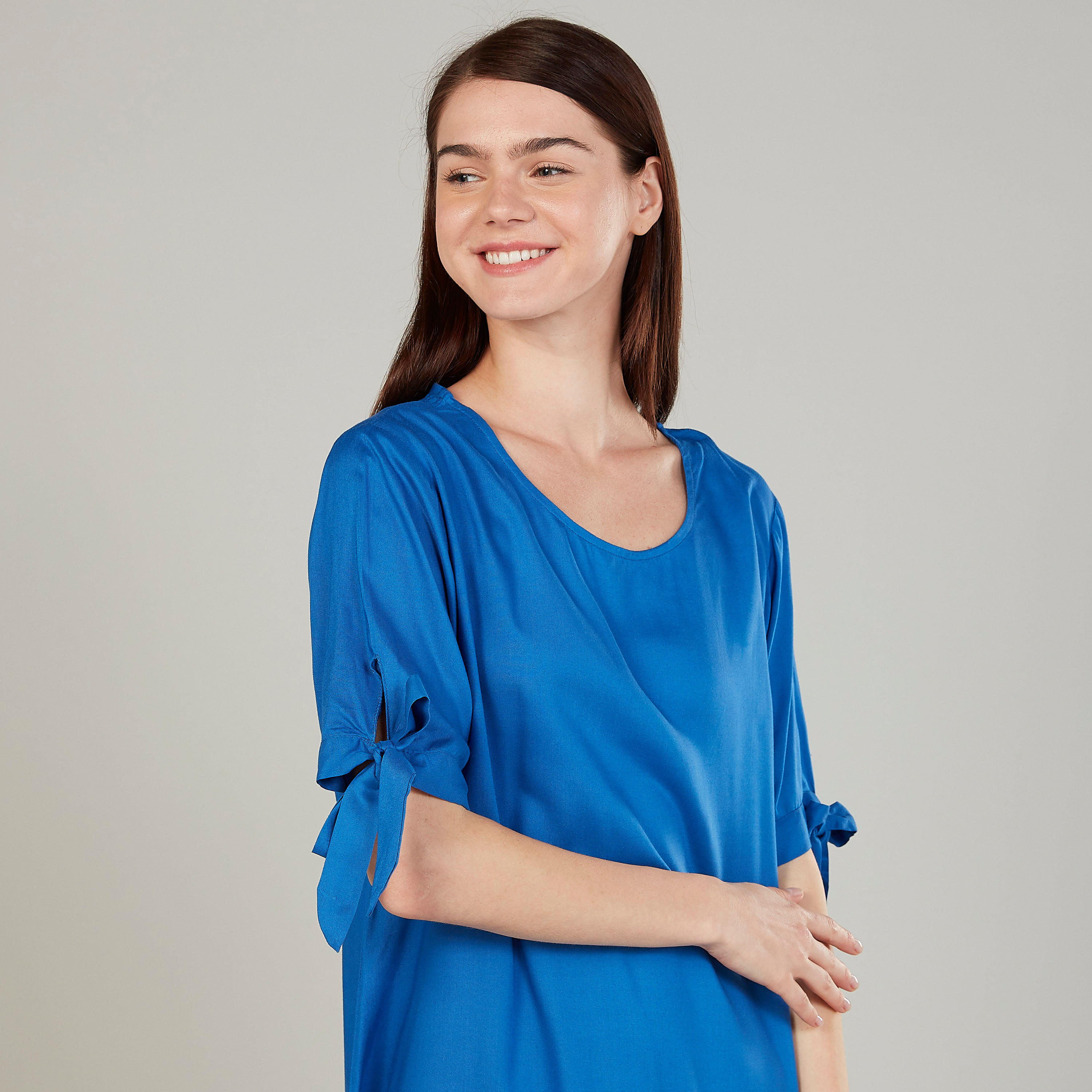 قميص نوم بياقة عميقة وأكمام قصيرة متنوعة - طقم من قطعتين-women-clothing-nightwear-nighties-image-4