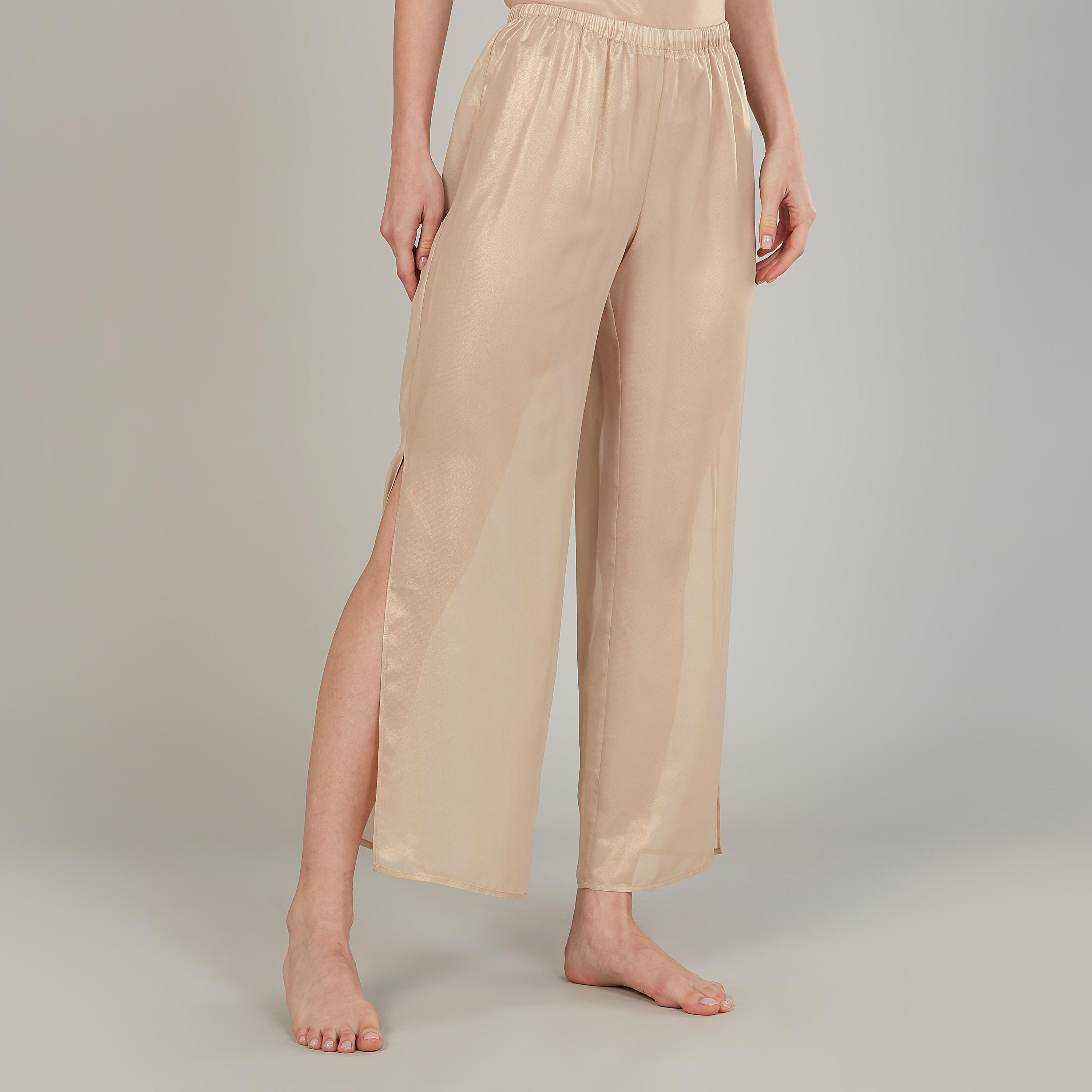 طقم بيجاما سادة بياقة V  وتفاصيل دانتيل-women-clothing-nightwear-pyjamas-longsets-image-4