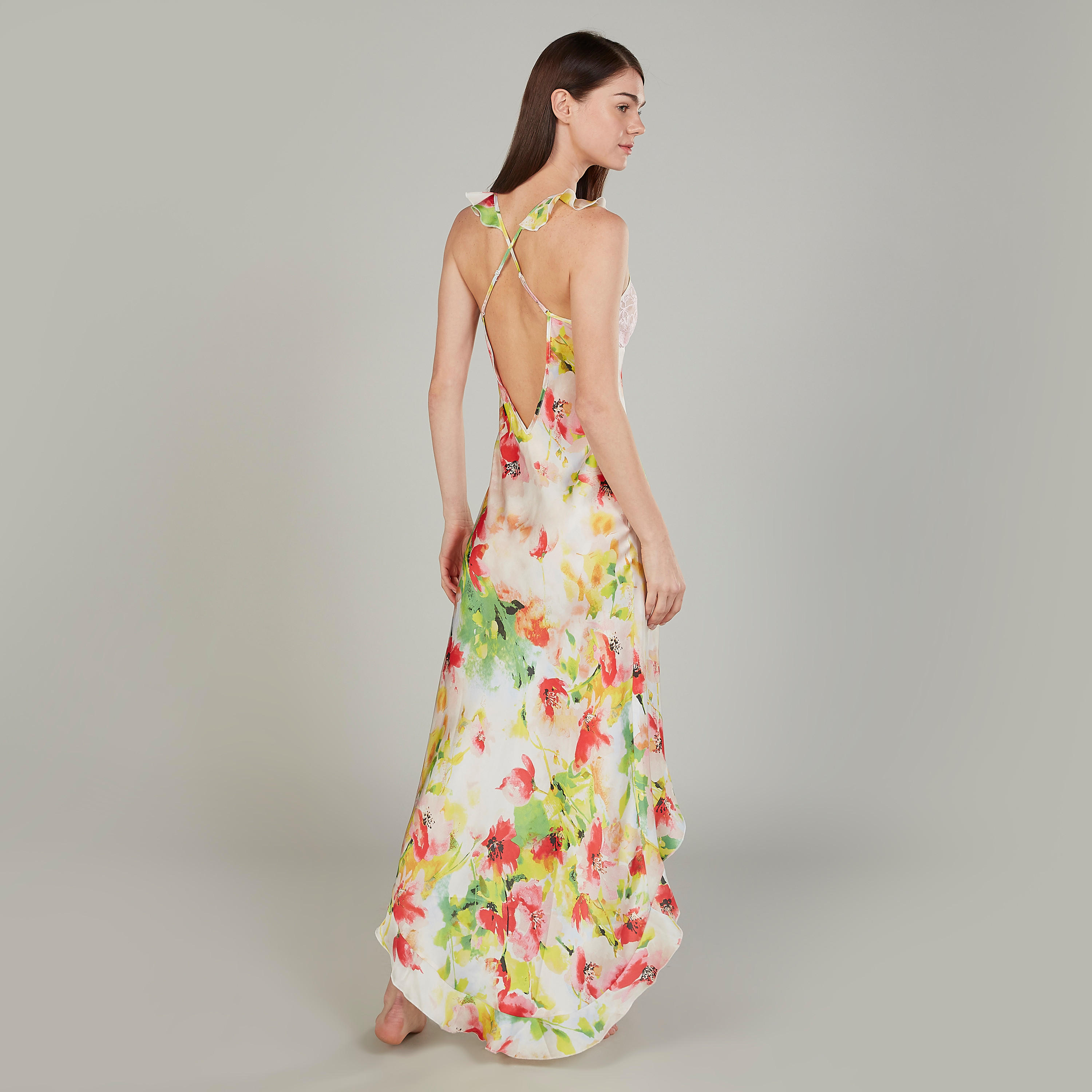 فستان نوم دون أكمام بياقة V وتفاصيل دانتيل وطبعات-women-clothing-nightwear-nighties-image-4