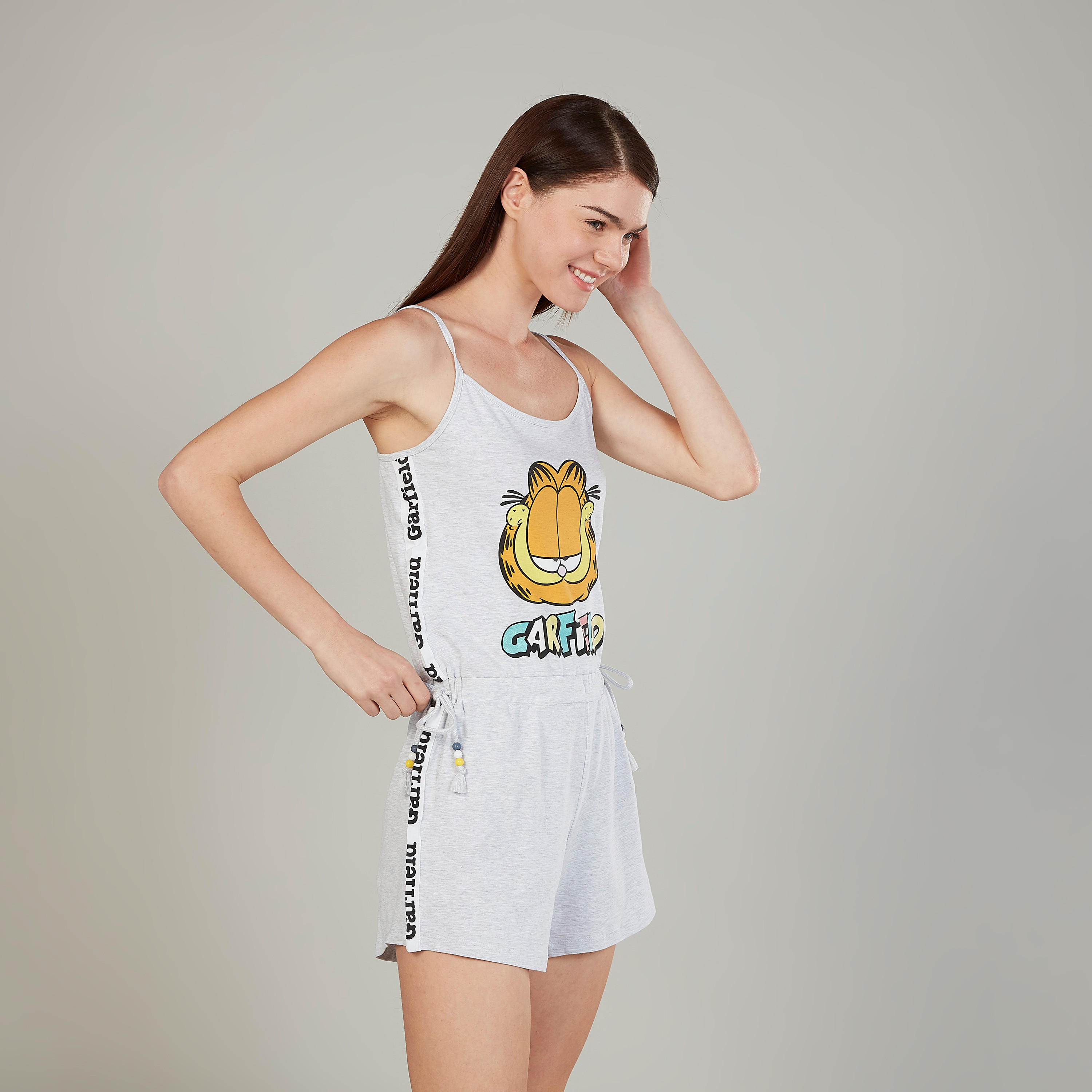 جامبسوت بياقة عميقة وحمّالات رفيعة وطبعات جارفيلد-women-clothing-nightwear-nighties-image-1