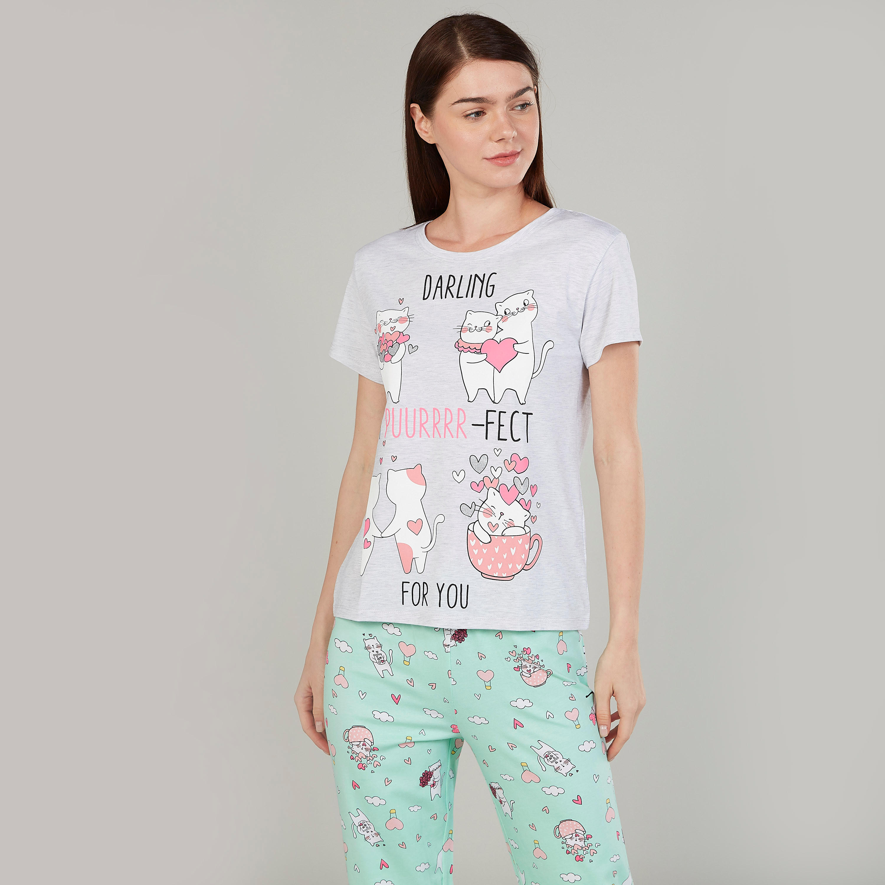 طقم بنطلون بيجاما وتيشيرت بياقة مستديرة وطبعات-women-clothing-nightwear-pyjamas-longsets-image-2