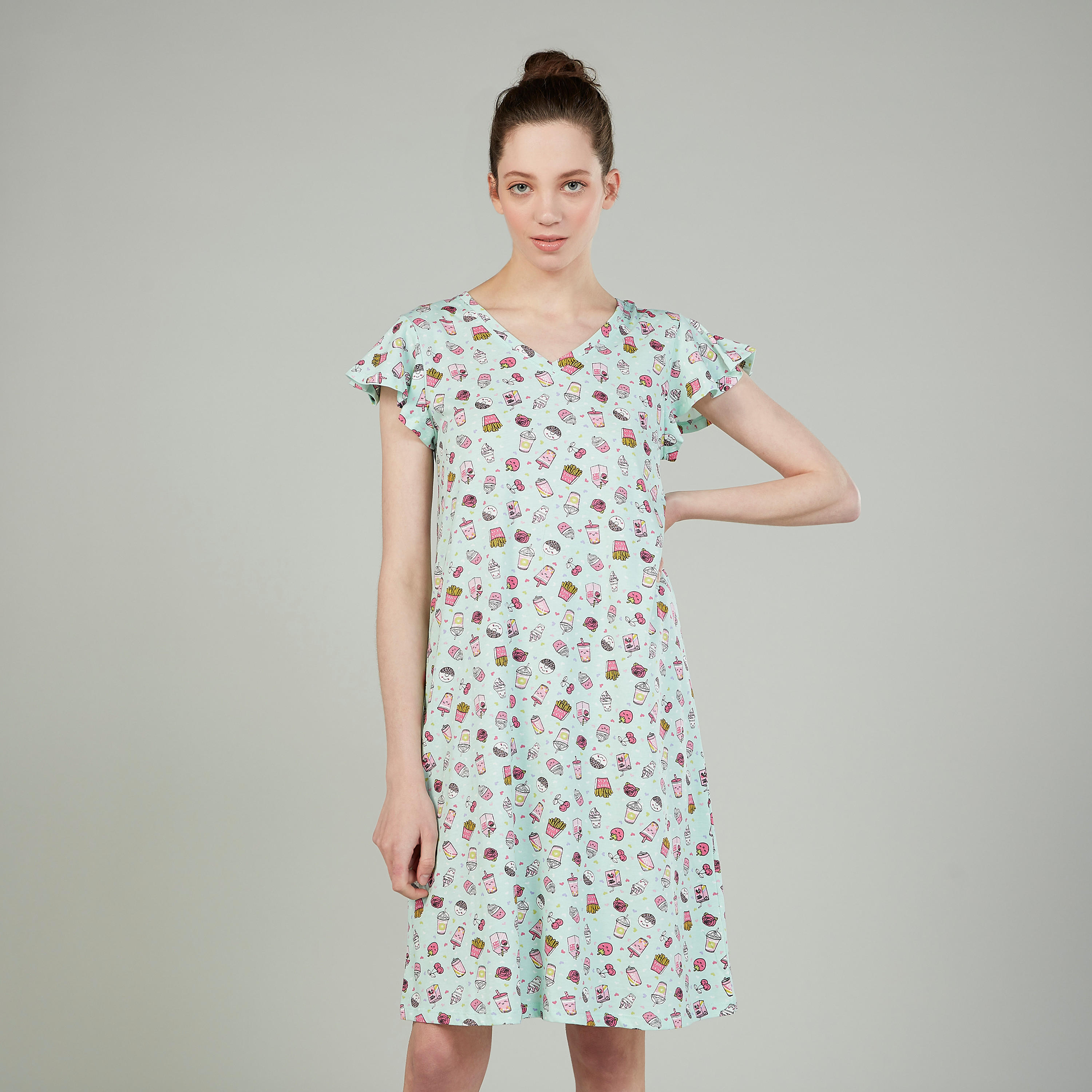 قميص نوم بياقة V وأكمام عريضة وطبعات - طقم من قطعتين-women-clothing-nightwear-nighties-image-2