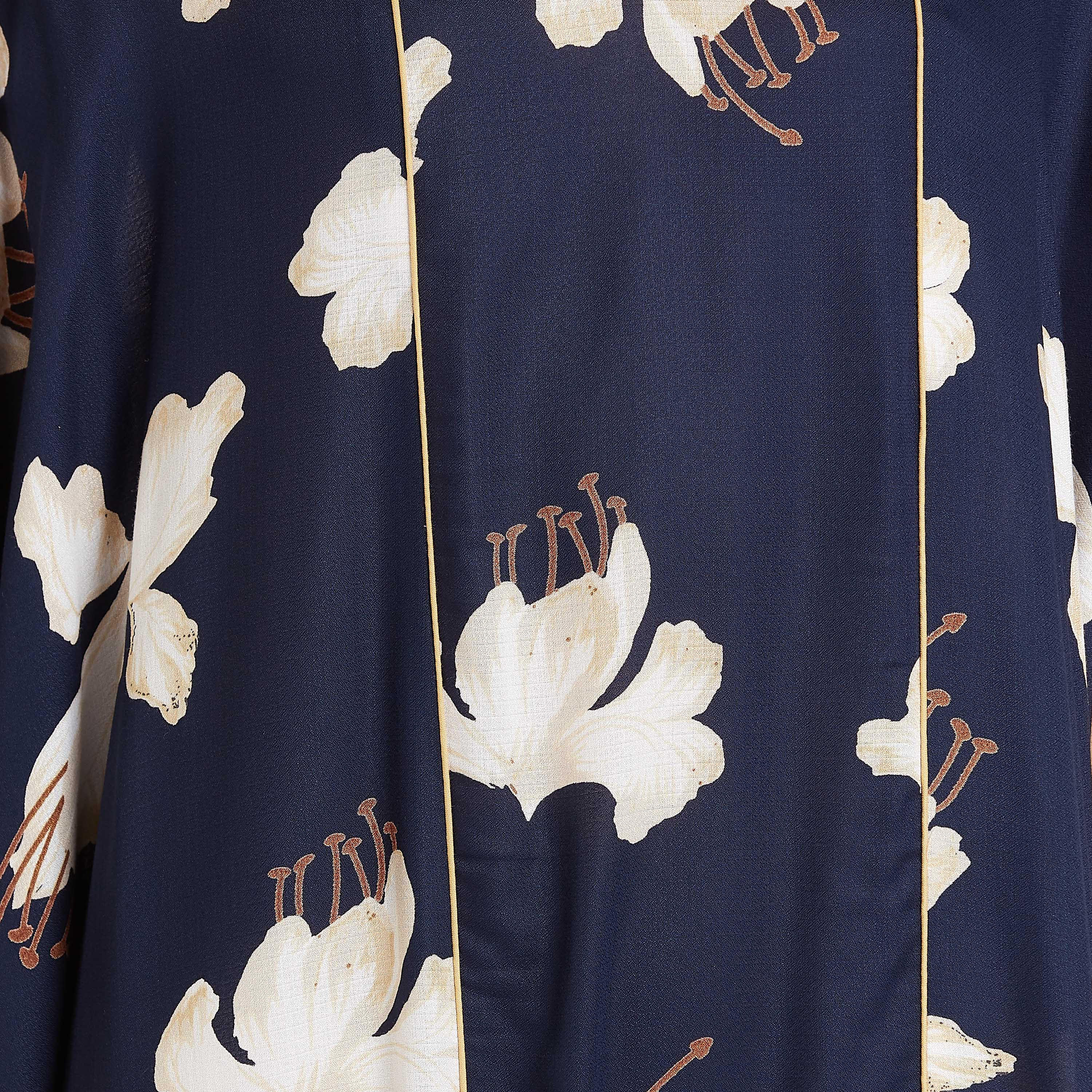 قميص نوم طويل بياقة V وأكمام ممتدة وطبعات-women-clothing-nightwear-nighties-image-5