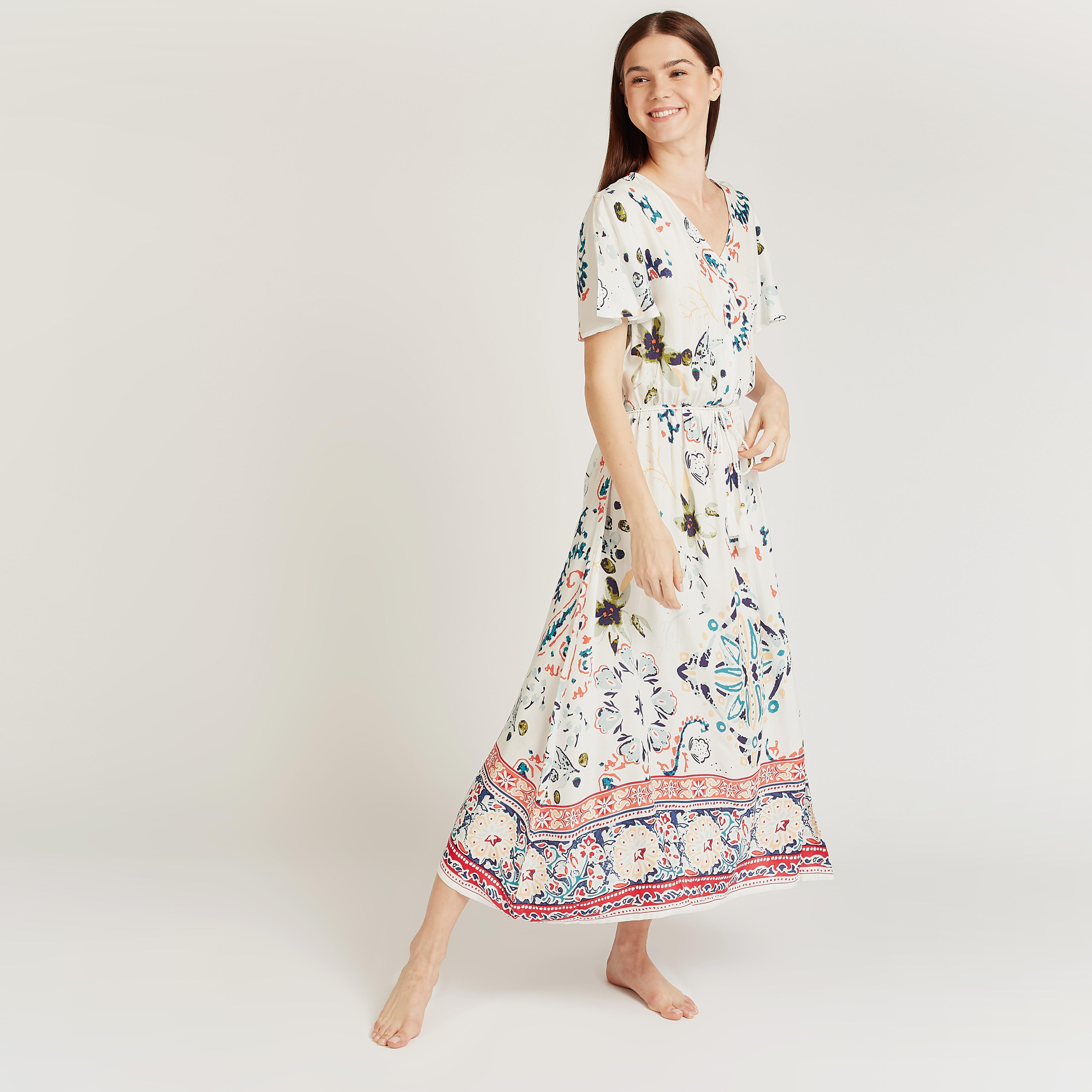 فستان نوم بياقة V وأكمام قصيرة وطبعات-women-clothing-nightwear-nighties-image-1
