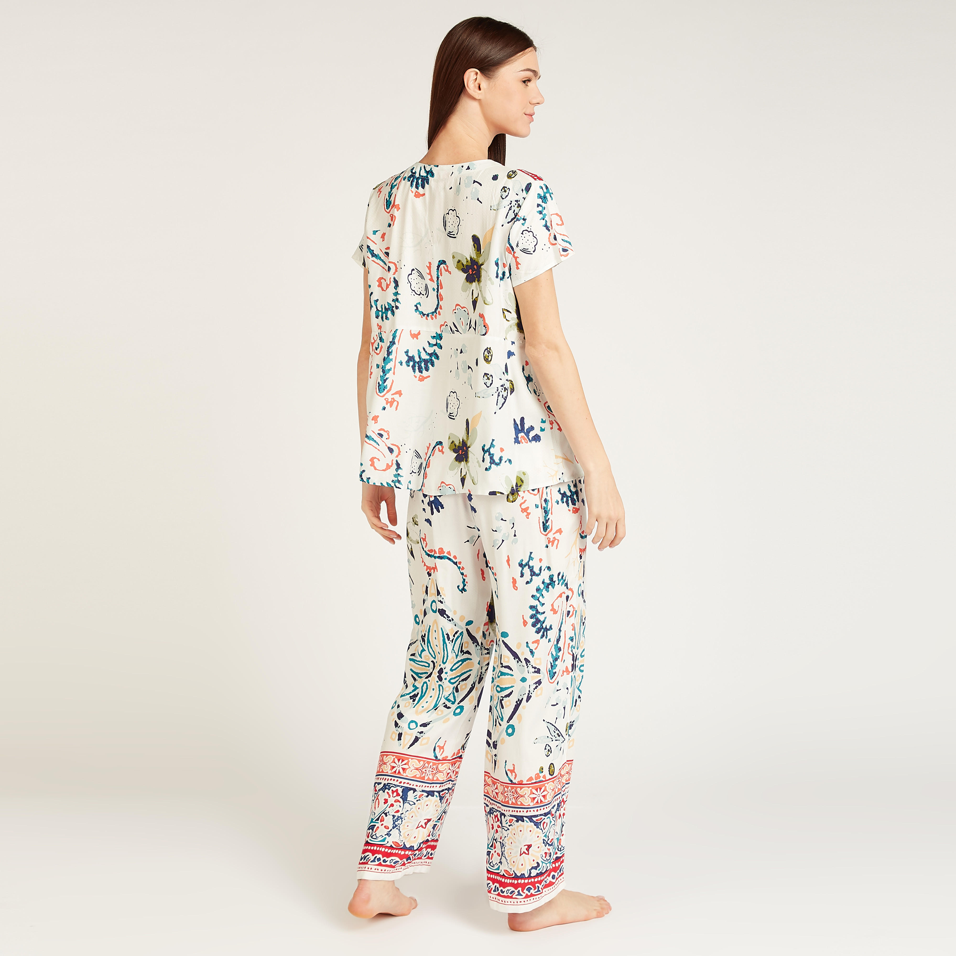طقم بنطلون بيجاما وبلوزة بياقة V وطبعات-women-clothing-nightwear-pyjamas-longsets-image-2