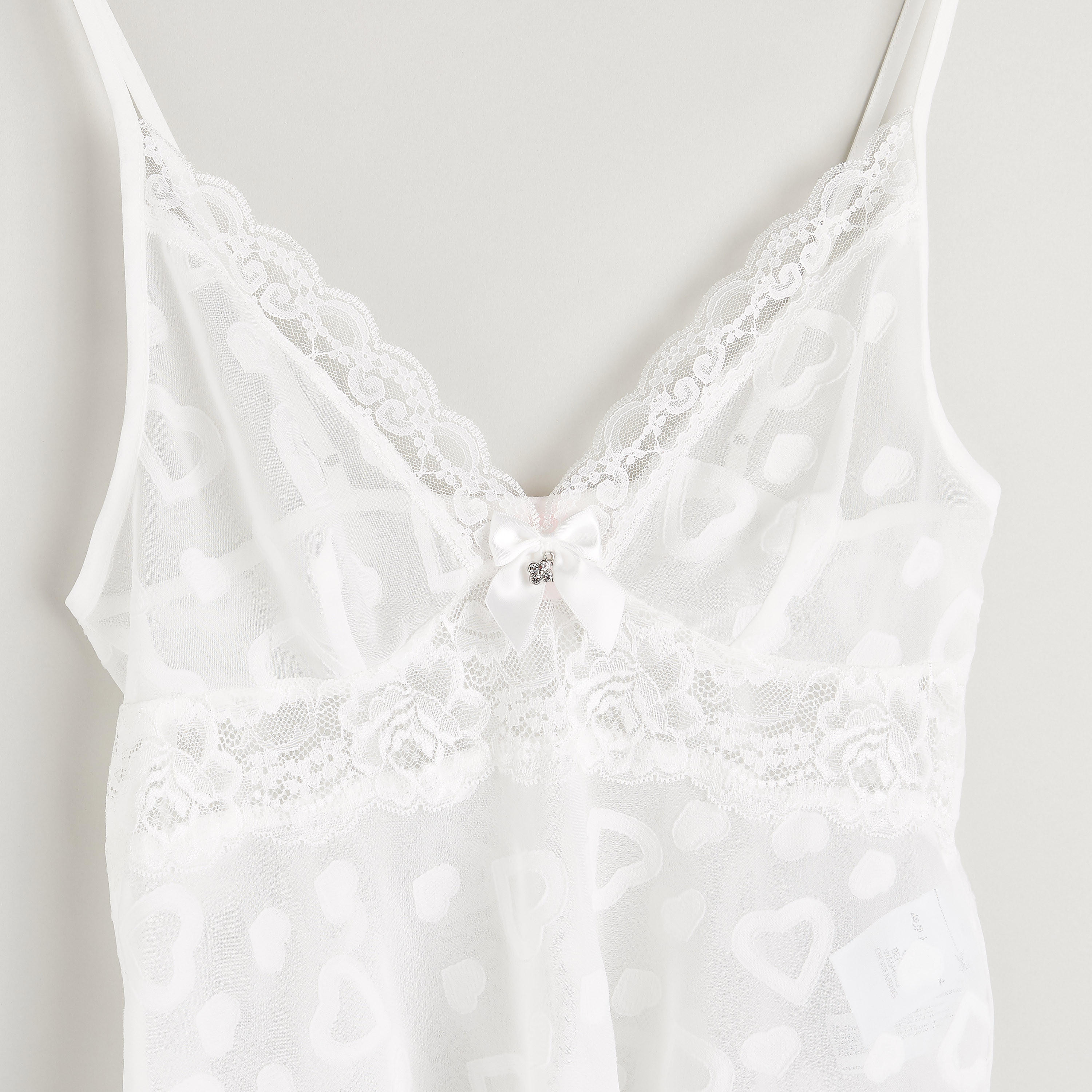 طقم بنطلون بيجاما وبلوزة بياقة V وتفاصيل دانتيل-women-clothing-nightwear-pyjamas-longsets-image-3