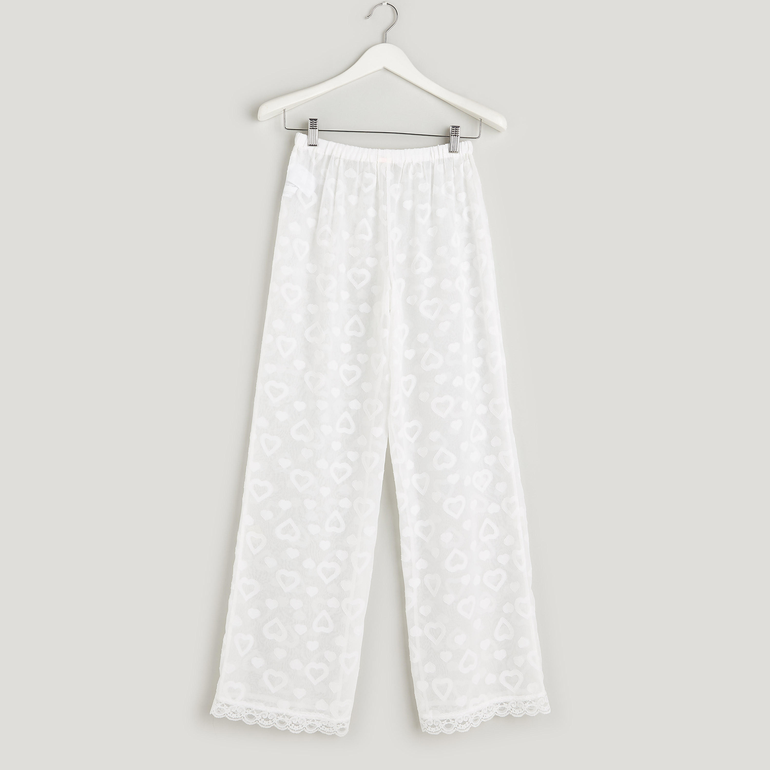 طقم بنطلون بيجاما وبلوزة بياقة V وتفاصيل دانتيل-women-clothing-nightwear-pyjamas-longsets-image-7
