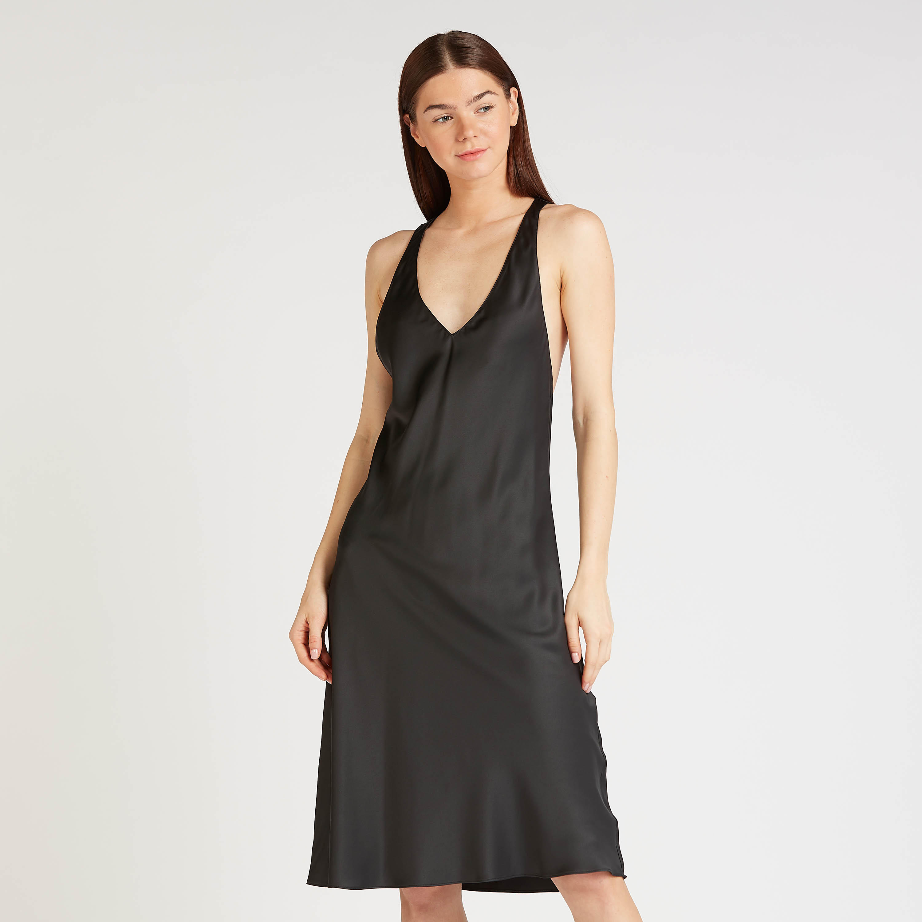 فستان نوم سادة بياقة v وحمّالات-women-clothing-nightwear-robes-image-1