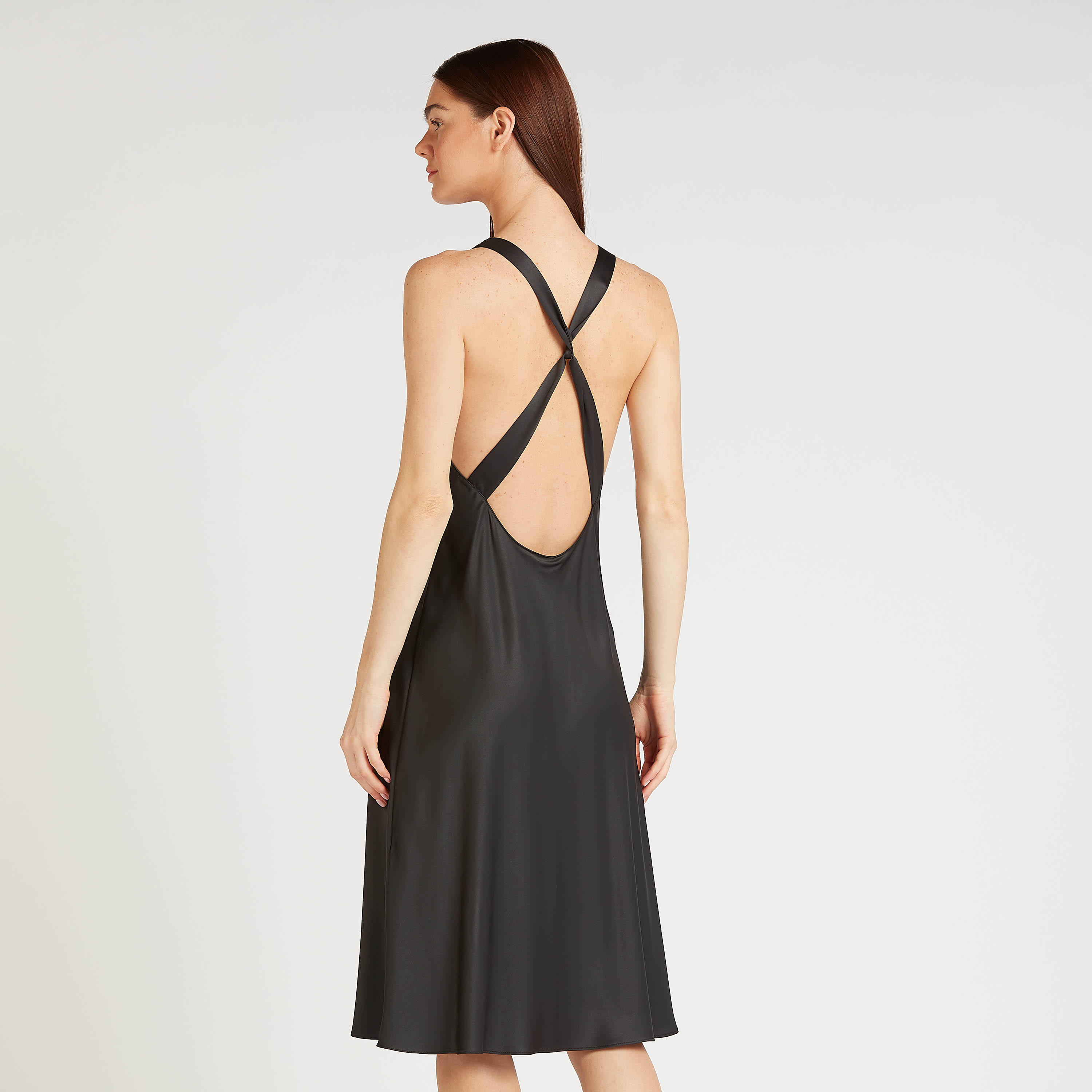 فستان نوم سادة بياقة v وحمّالات-women-clothing-nightwear-robes-image-4