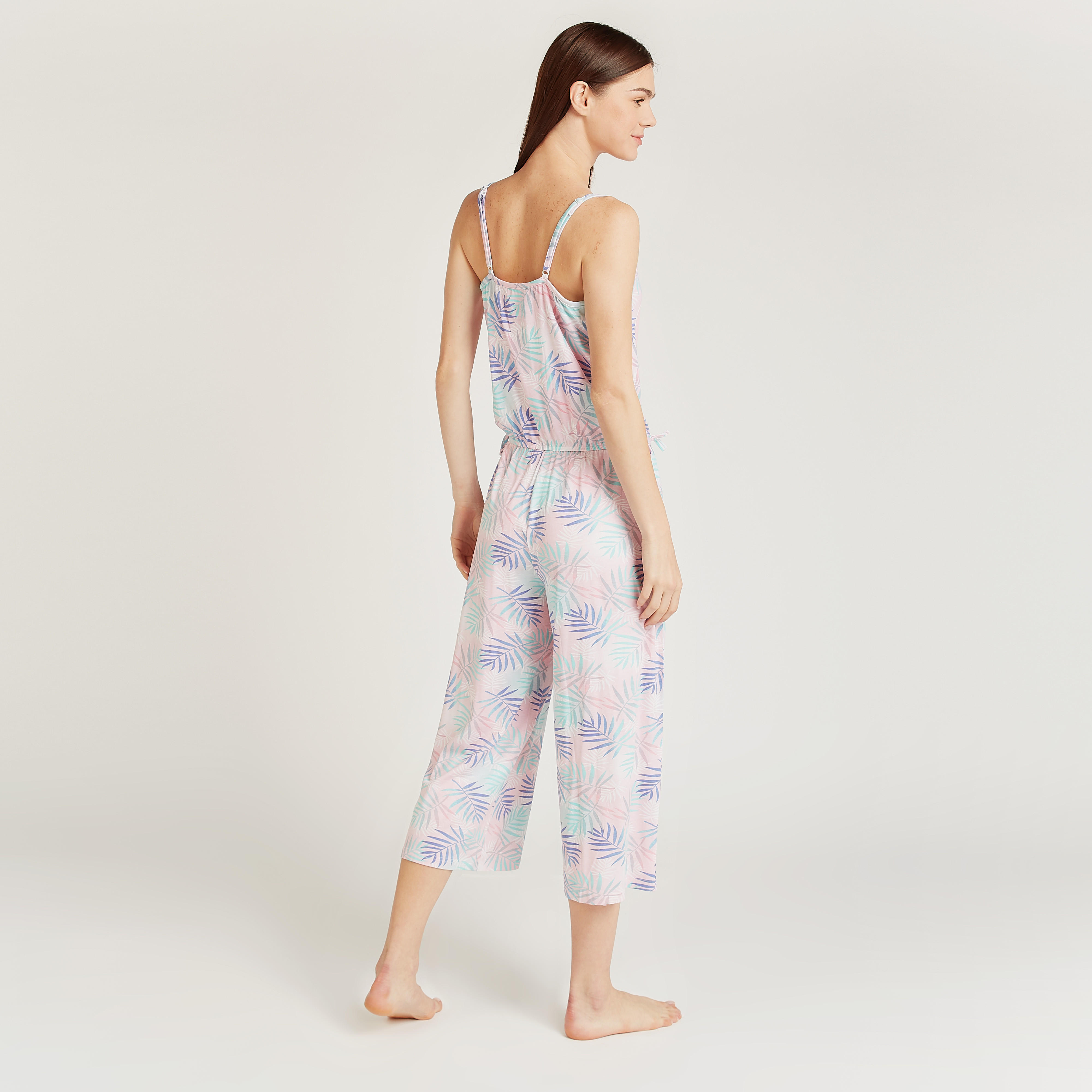 جمبسوت بياقة عميقة وحمّالات رفيعة وطبعات دايزي داك-women-clothing-nightwear-nighties-image-4