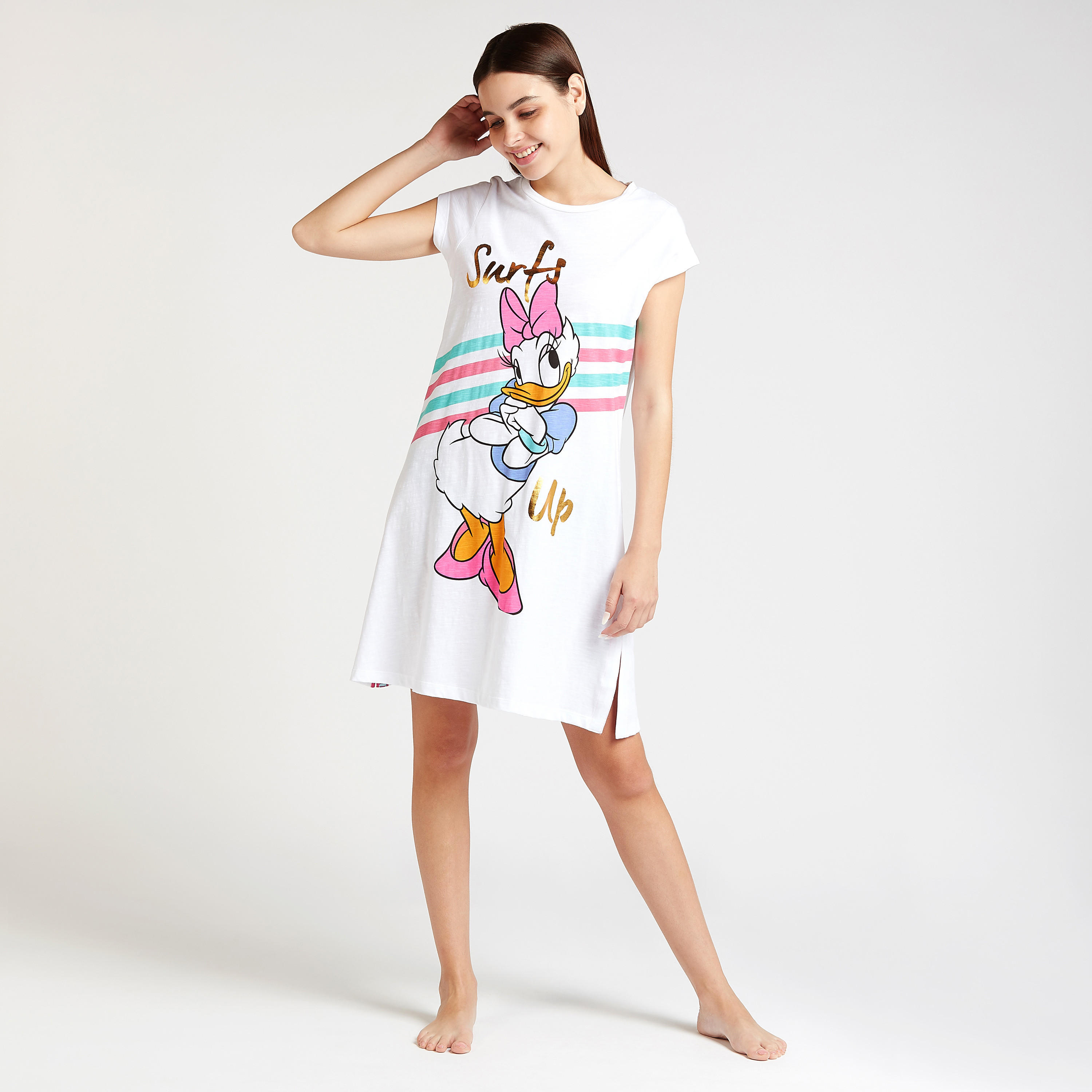 فستان نوم بياقة مستديرة وأكمام قصيرة وطبعات دايسي داك-women-clothing-nightwear-nighties-image-2