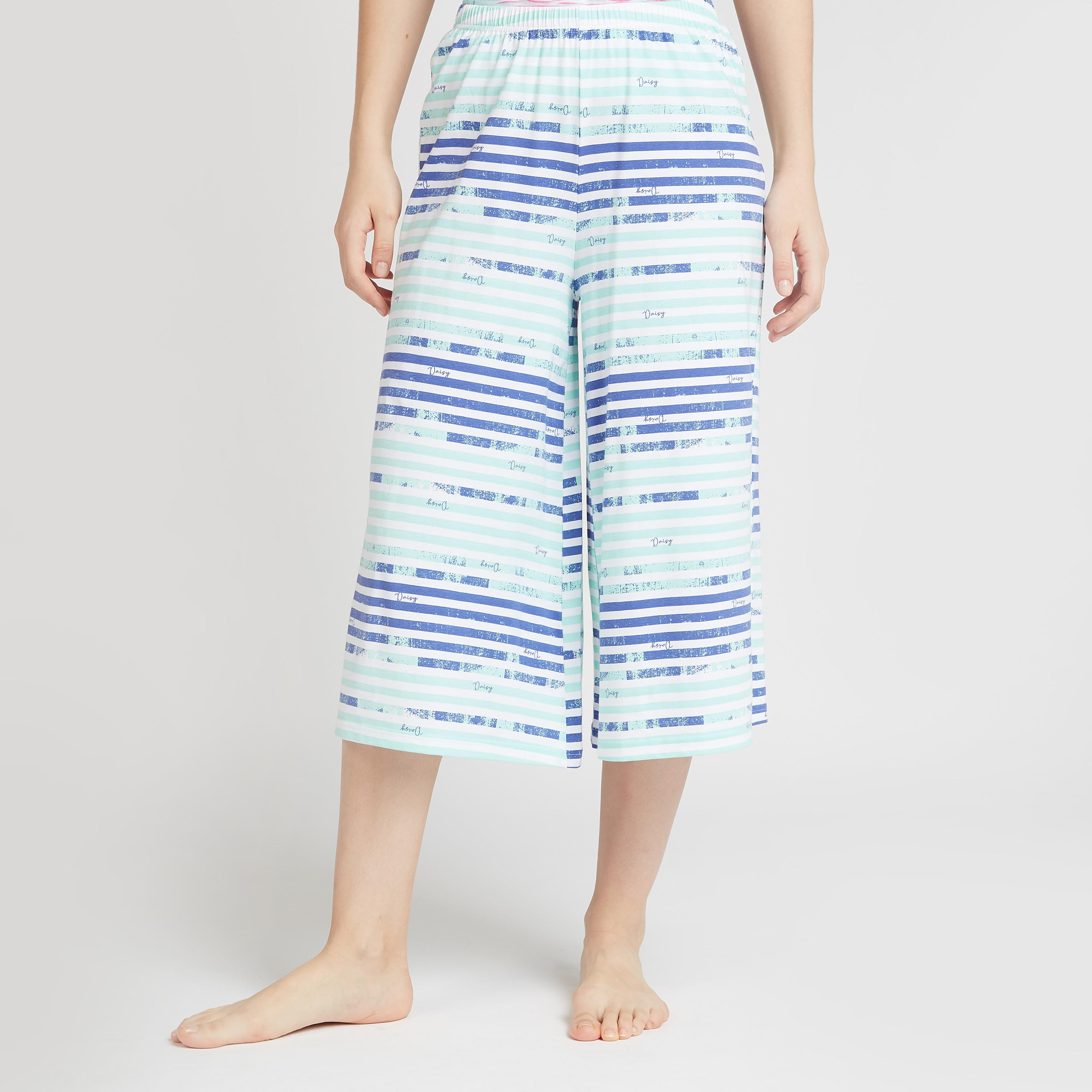 طقم بنطلون بيجاما وتيشيرت بياقة ضيقة وطبعات-women-clothing-nightwear-pyjamas-longsets-image-1