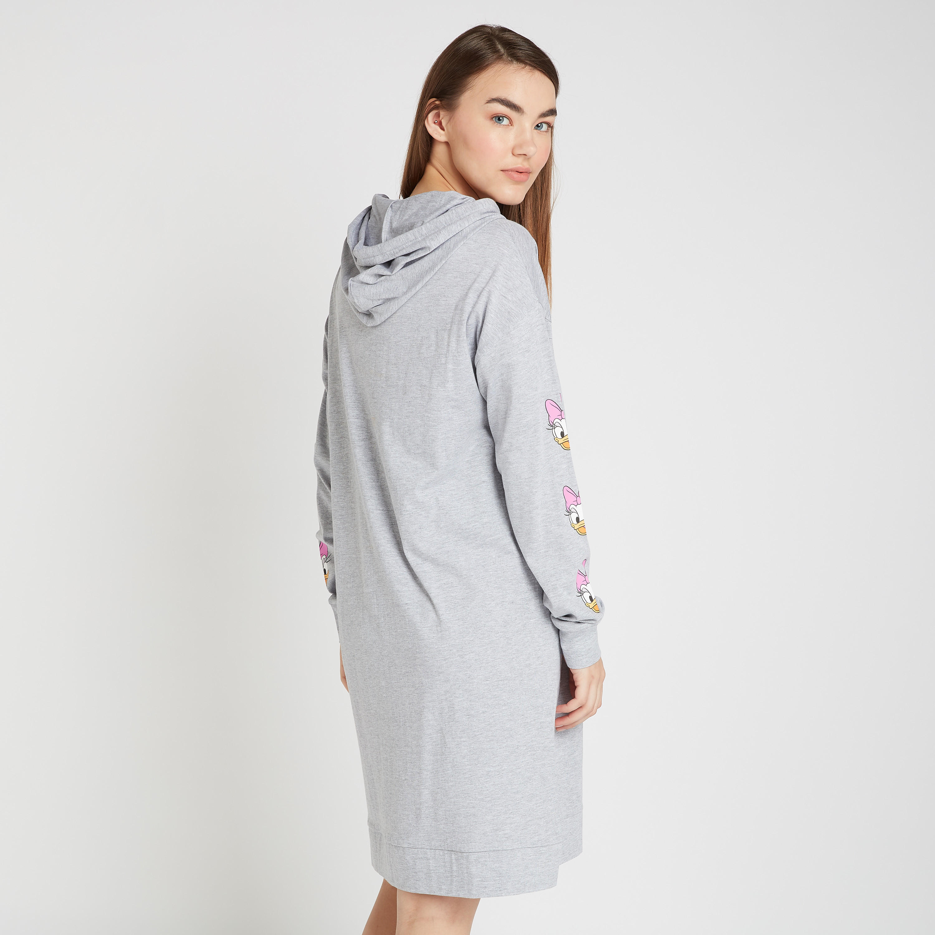 قميص نوم بقبّعة وأكمام طويلة وطبعات ديزي داك-women-clothing-nightwear-nighties-image-4