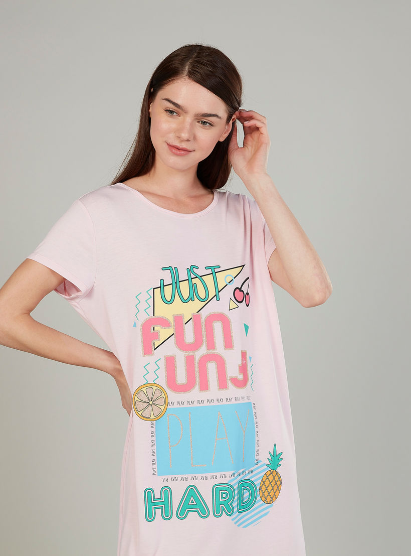 فستان نوم بياقة مستديرة وأكمام قصيرة وطبعات-women-clothing-nightwear-nighties-image-3