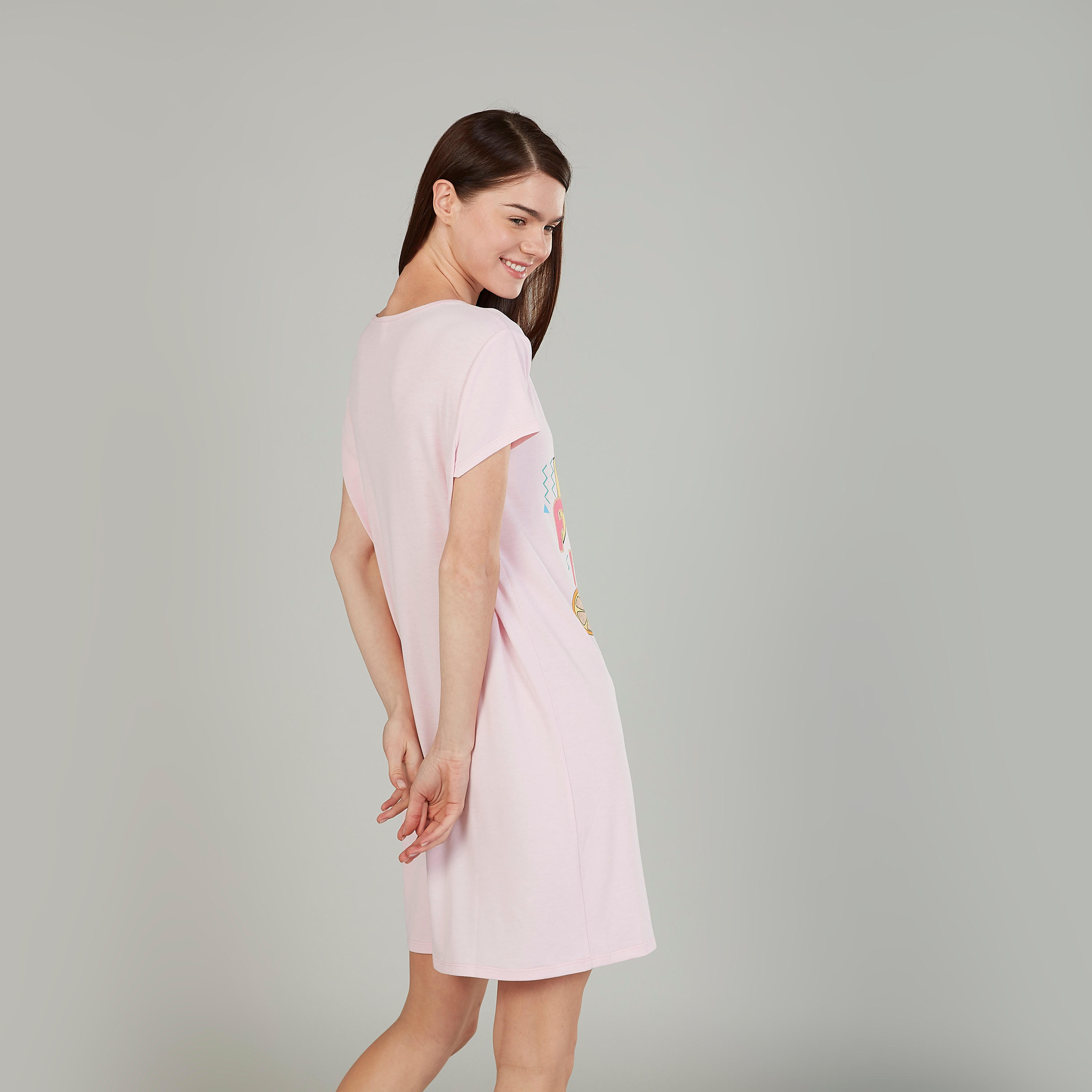 فستان نوم بياقة مستديرة وأكمام قصيرة وطبعات-women-clothing-nightwear-nighties-image-4