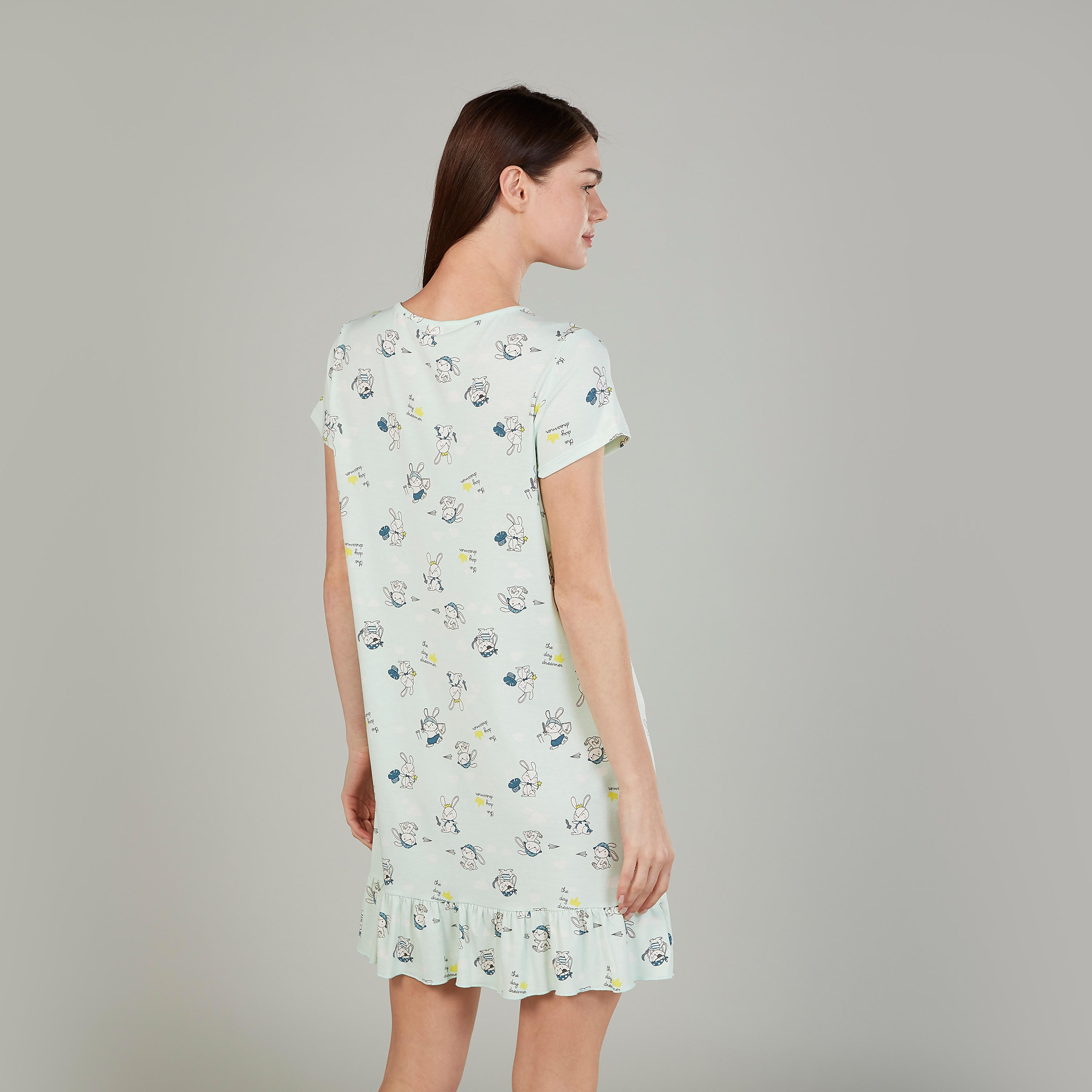 فستان نوم بياقة مستديرة وأكمام قصيرة وطبعات-women-clothing-nightwear-nighties-image-4