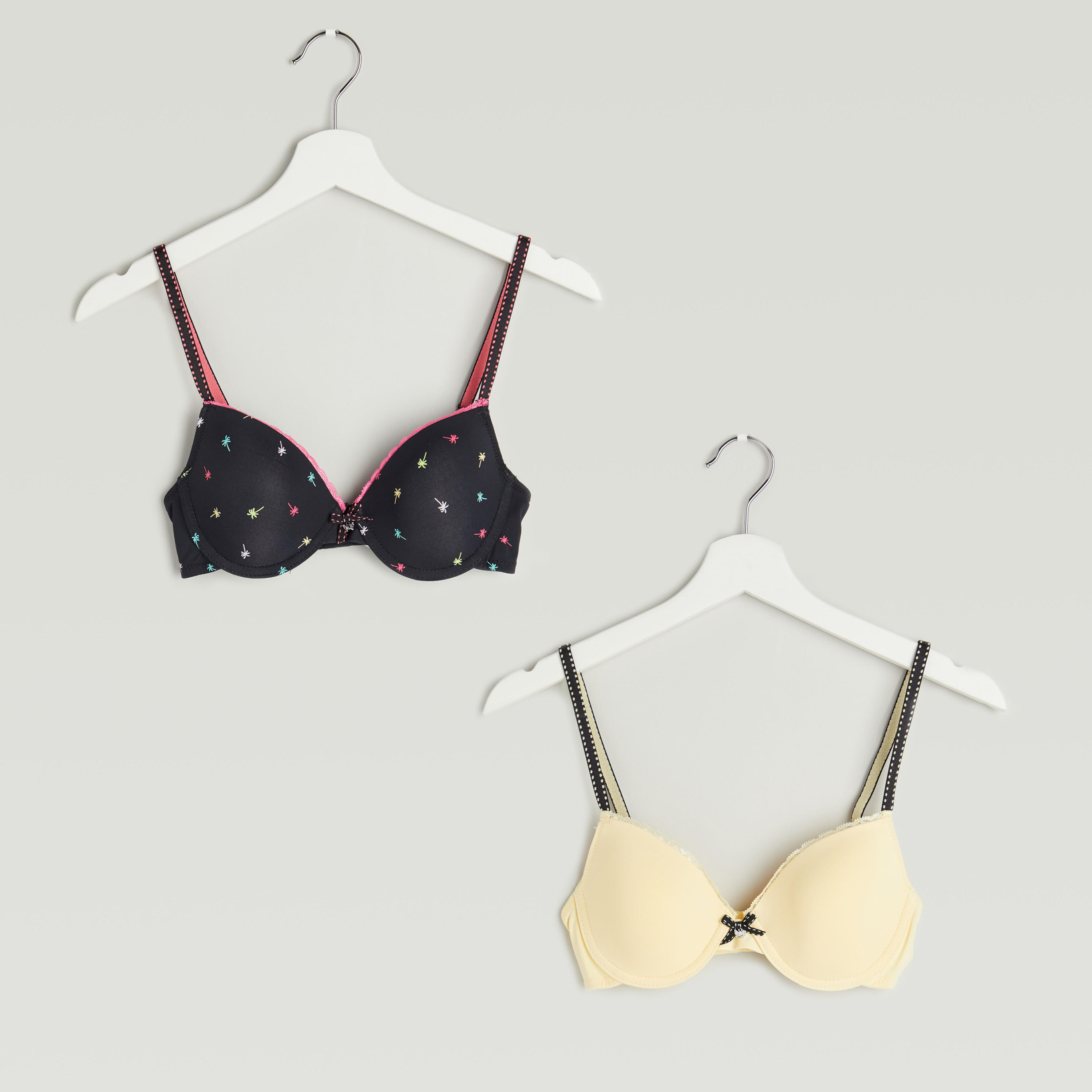 صدريّة تيشيرت متنوعة بمشبك إغلاق - طقم من قطعتين متنوعتين-women-clothing-lingerie-bras-image-1